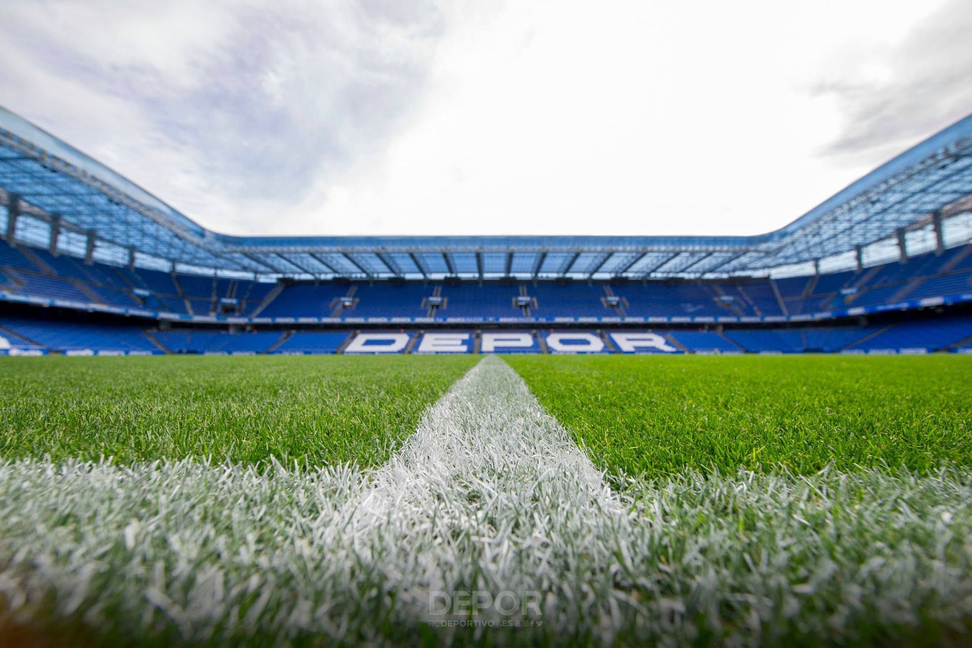  Césped del estadio de Riazor (Foto:RCD)