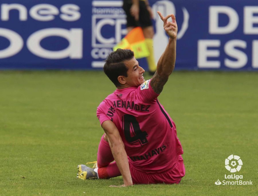  Luis Hernández, pidiendo el cambio.