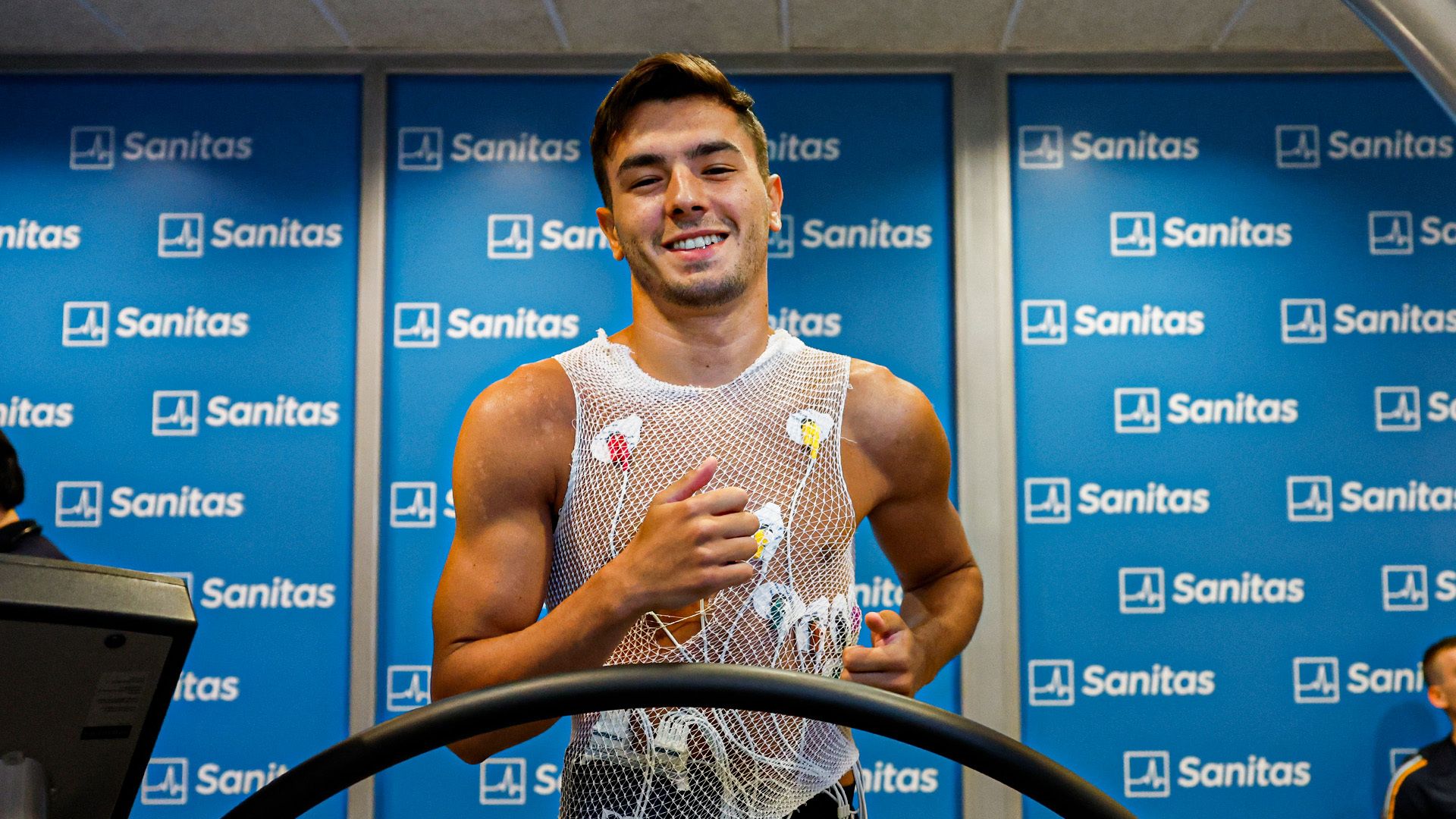  Brahim Díaz pasa reconocimiento médico con el Real Madrid.