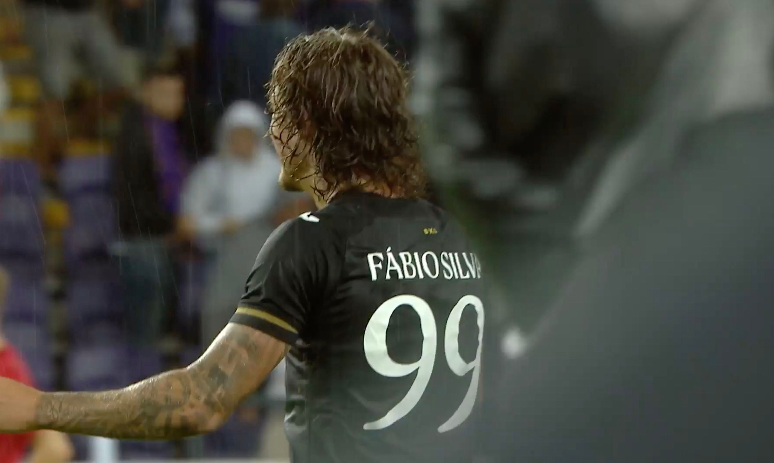 Fábio Silva celebra un triunfo con el Anderlecht.