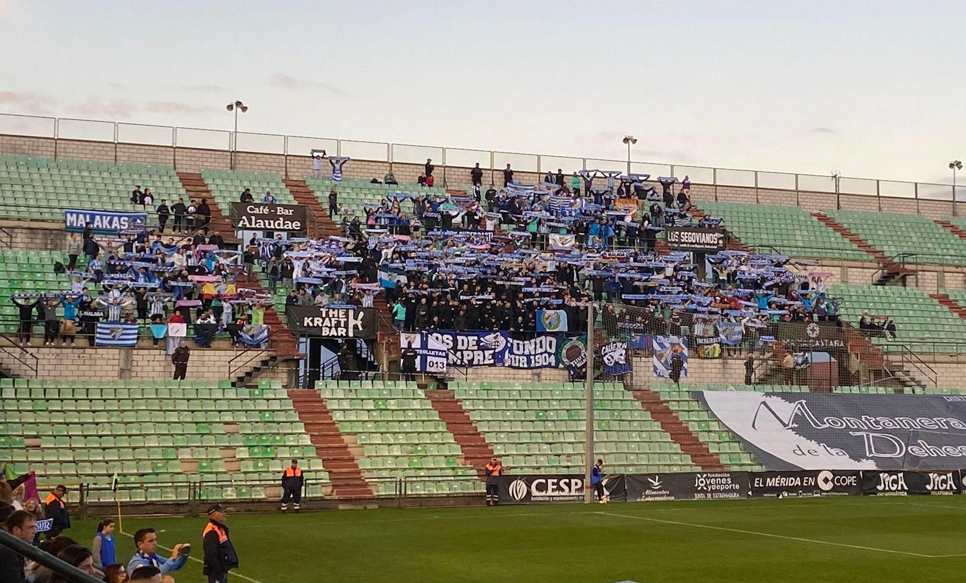  Los aficionados del Málaga que se desplazaron a Mérida.