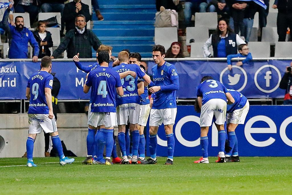  Los jugadores del Oviedo celebran el gol de penalti de Rodri ante el Tenerife.