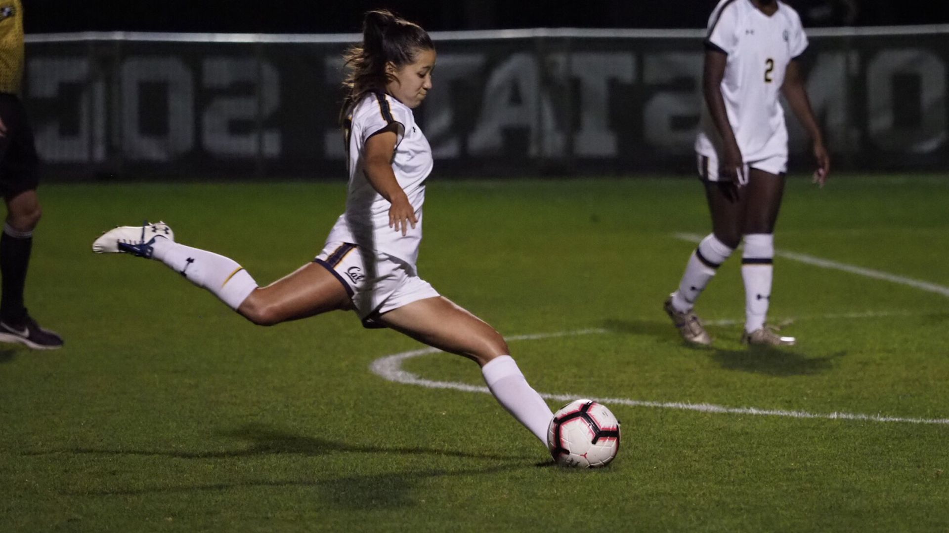  Luca Deza, jugando con la Universidad de Berkeley.