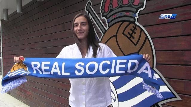 Lucía Rodríguez, en su presentación con la Real Sociedad.