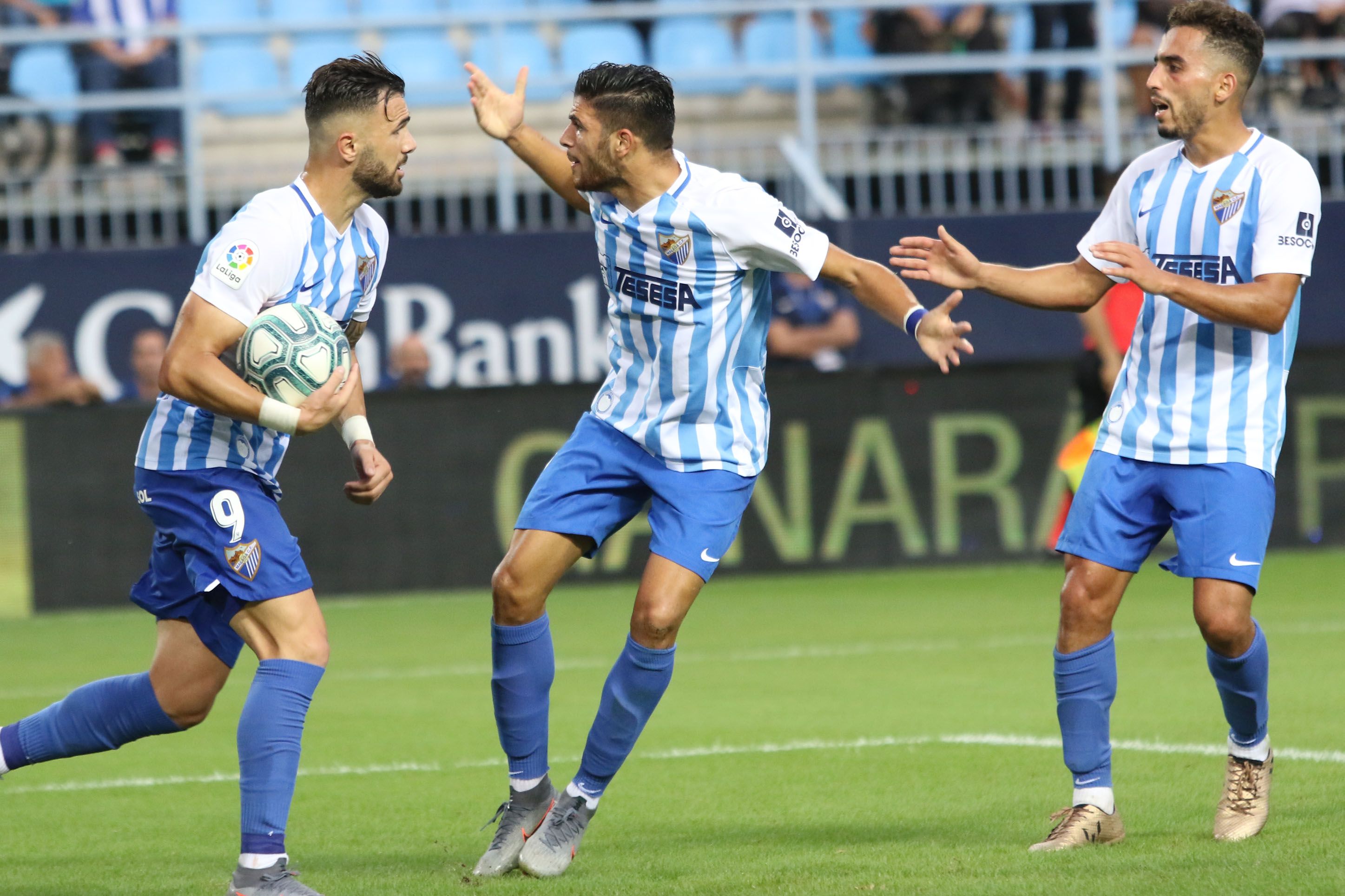  Antoñín celebra su gol ante el Cádiz.