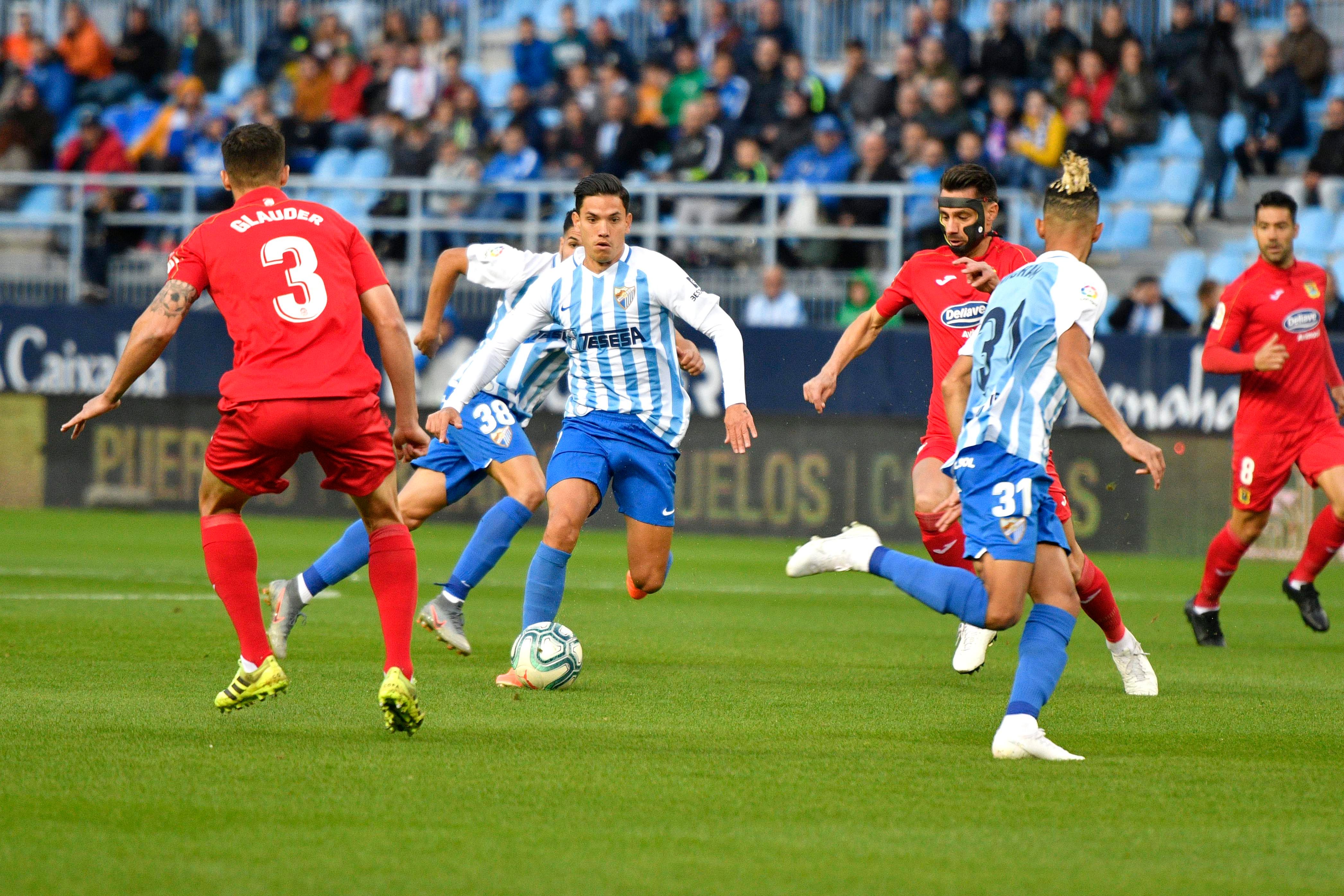  Renato Santos, en una acción del Málaga-Fuenlabrada.