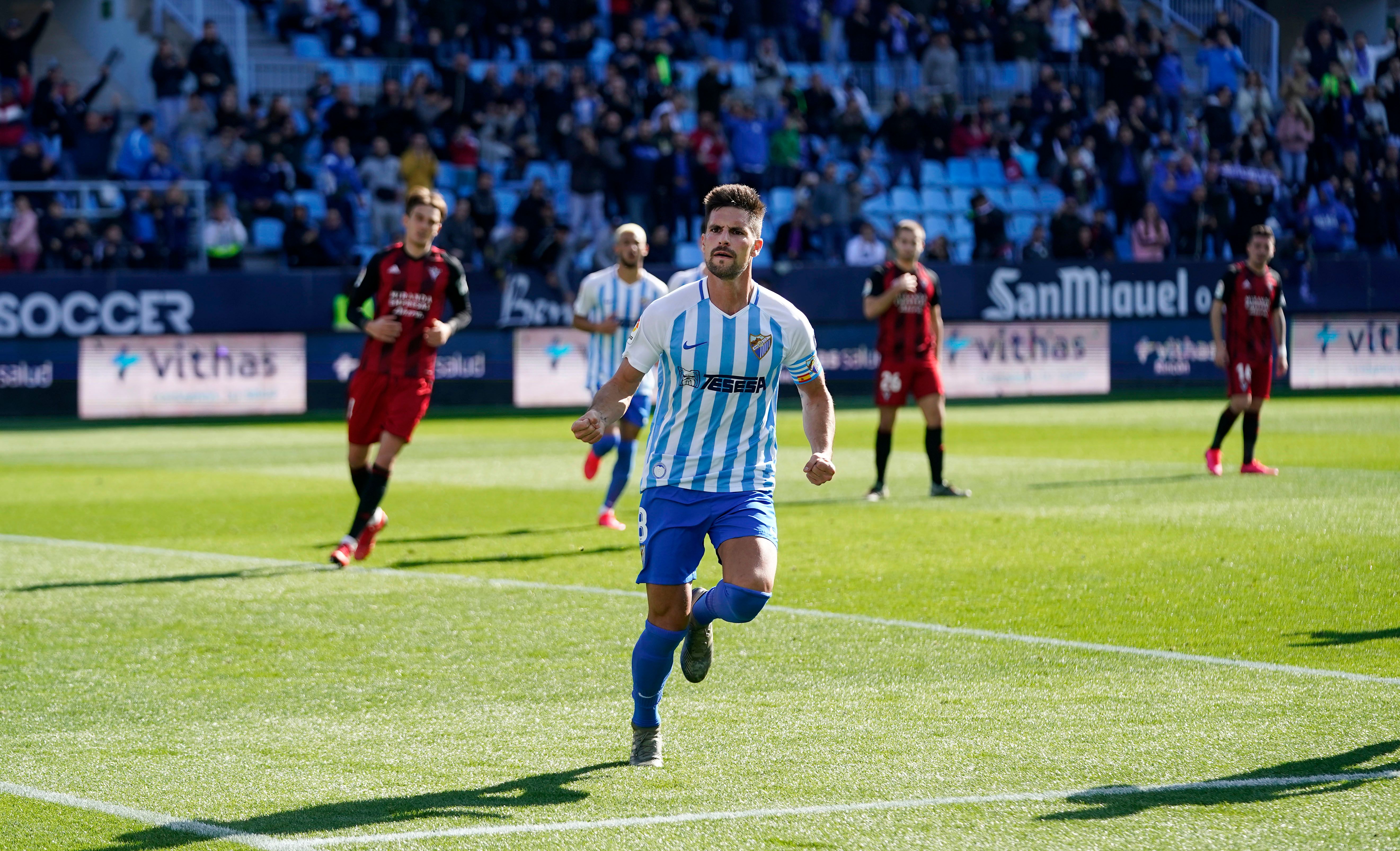 Adrián celebra su gol.