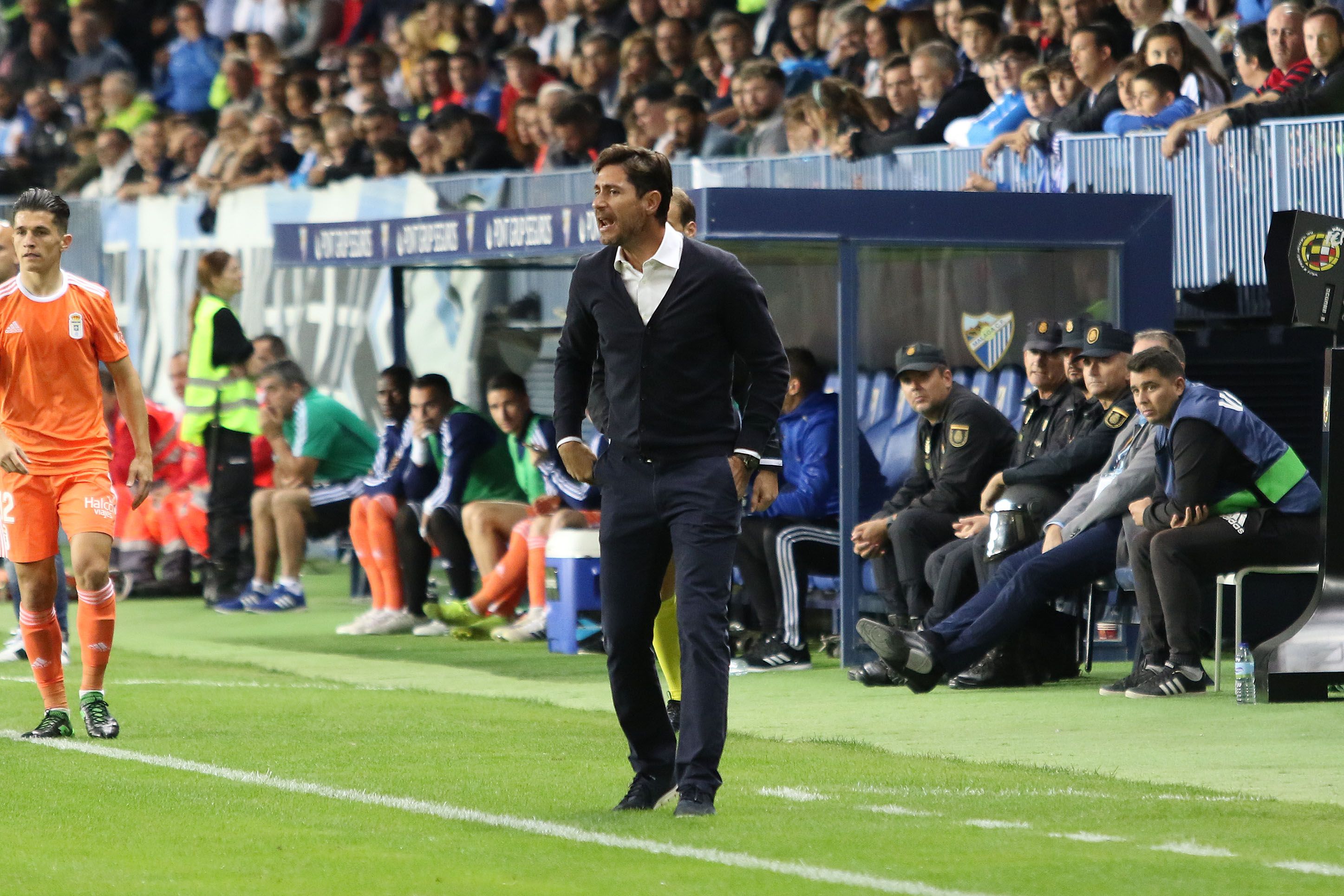  Víctor, durante el Málaga-Oviedo.