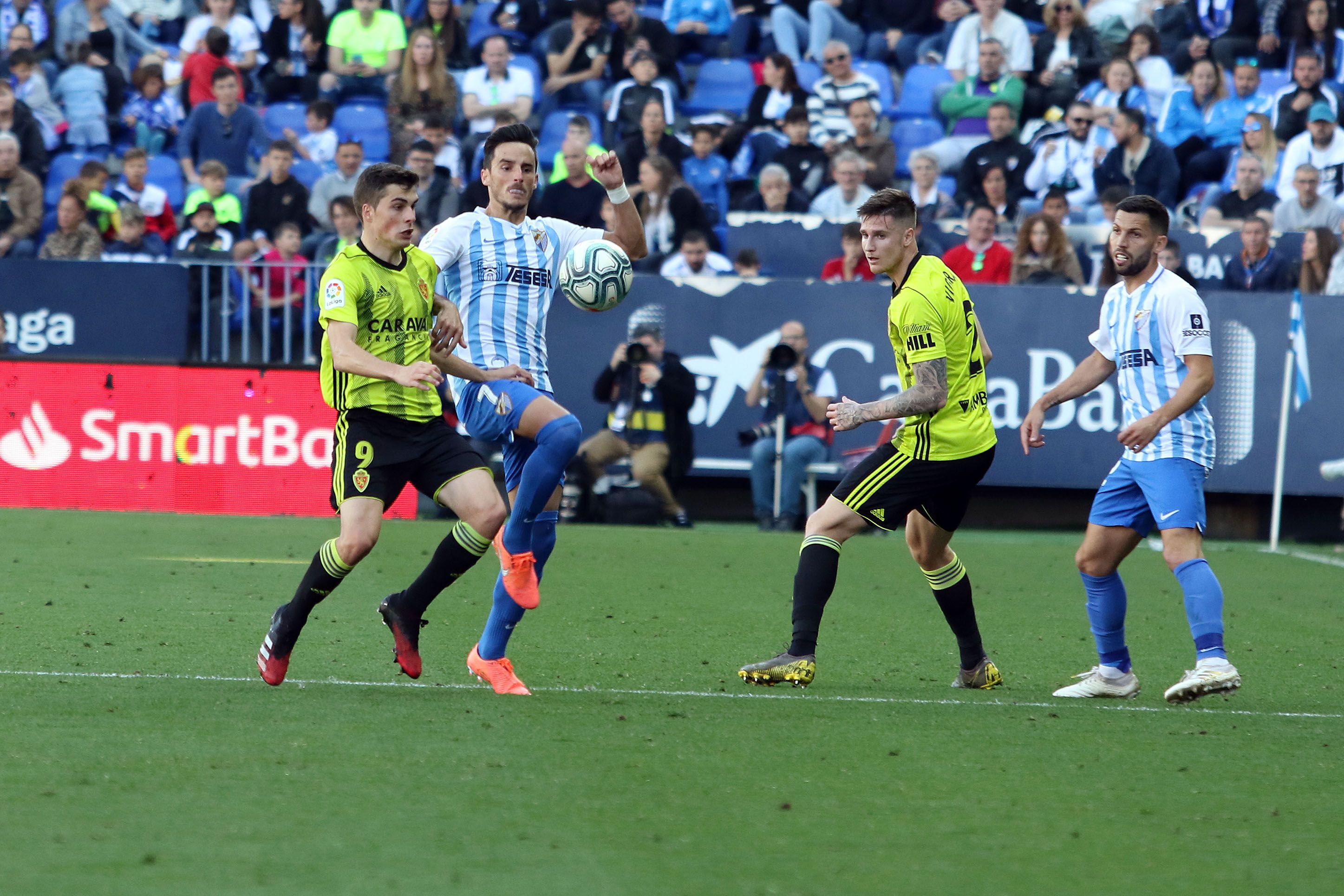 Juankar trata de adelantarse a Soro.