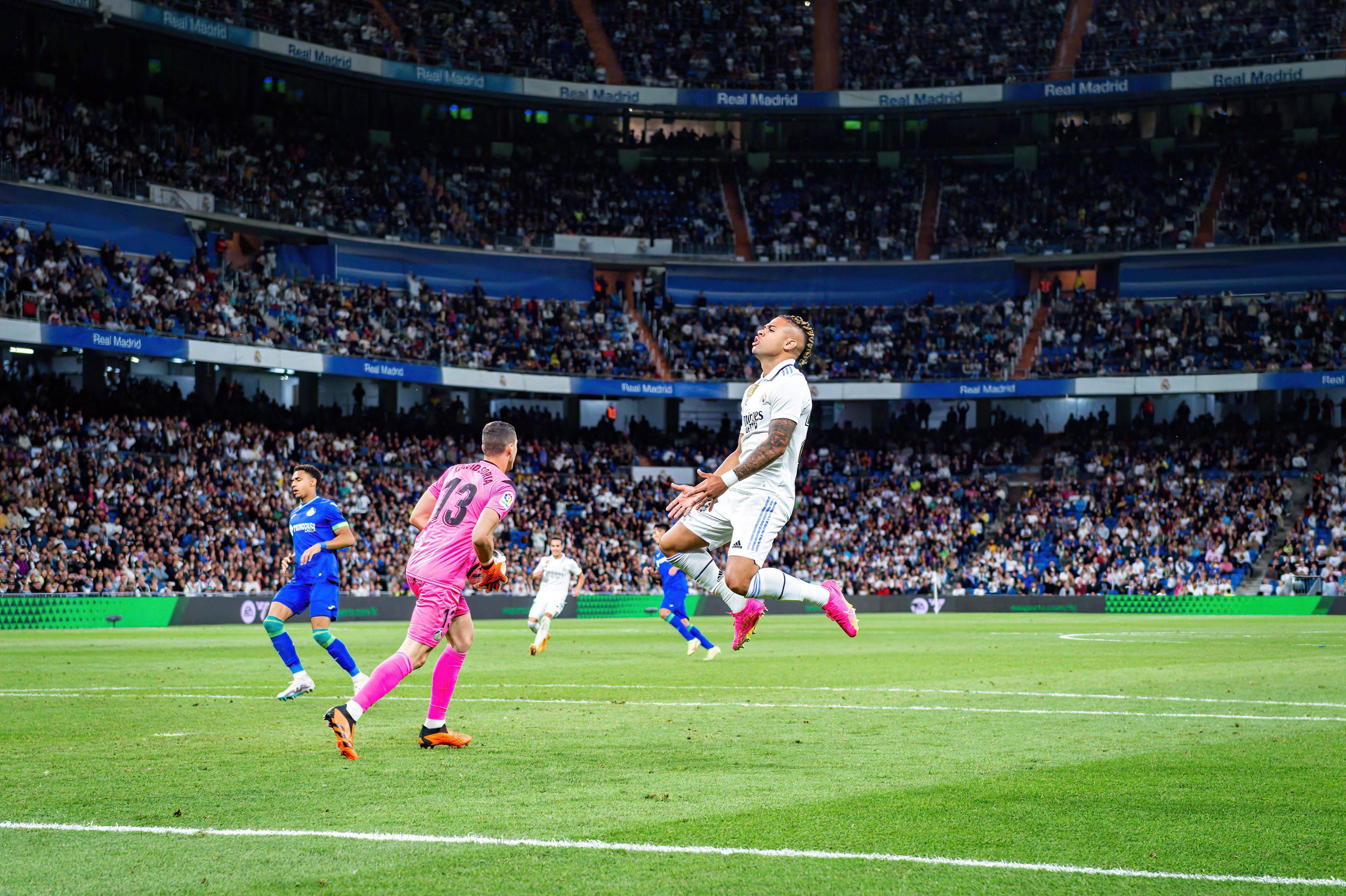  Mariano Díaz y David Soria, en el Real Madrid-Getafe.