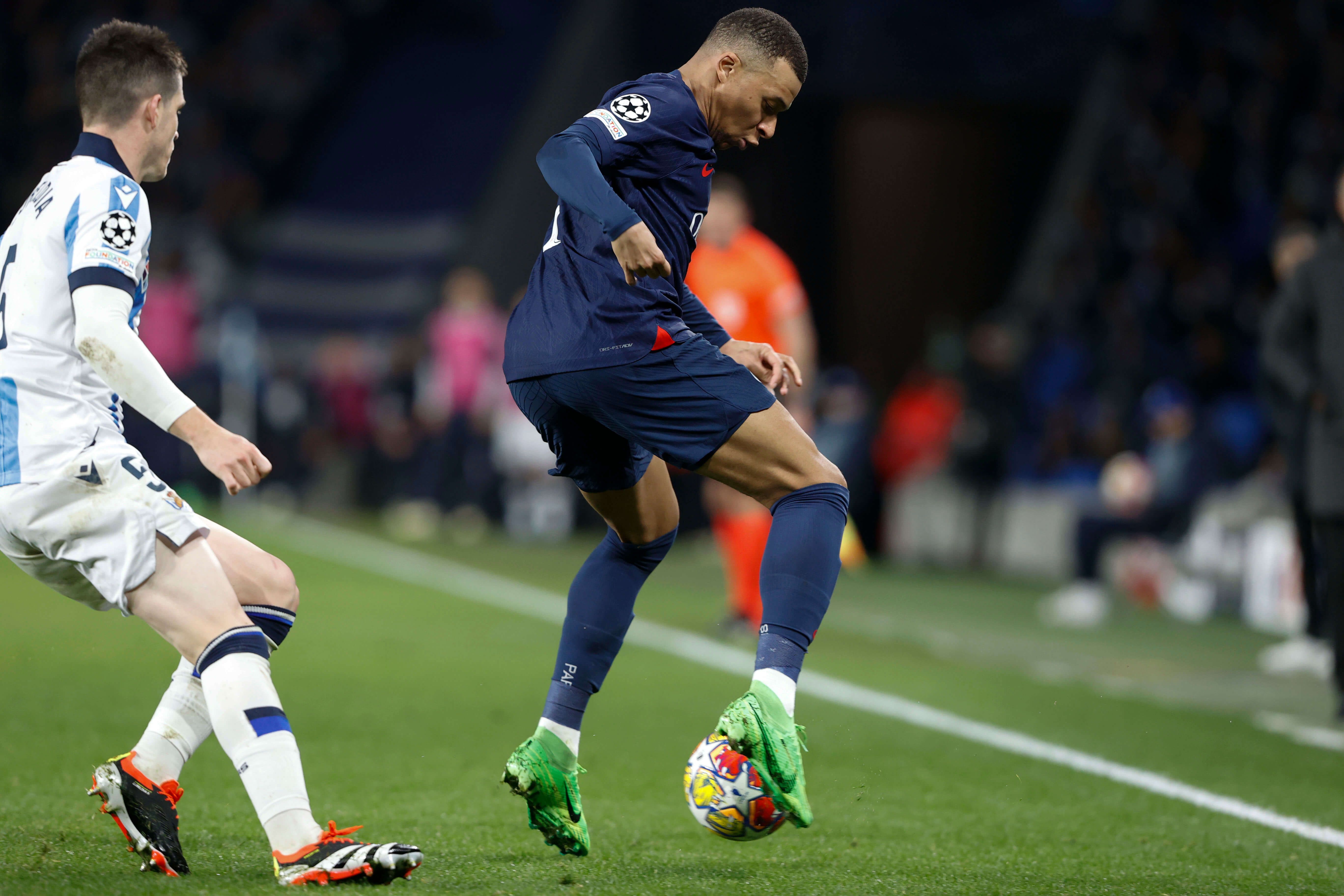 Mbappé, durante el partido entre la Real Sociedad y el PSG.