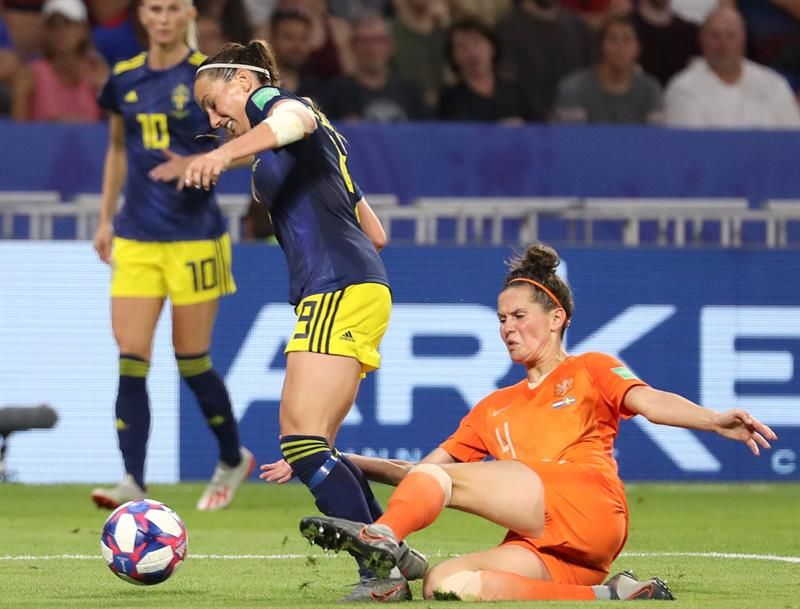  Merel van Dongen, en el partido ante Suecia.