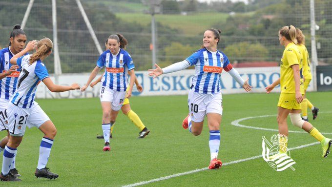 Nerea Eizagirre celebra su primer gol al Villarreal.