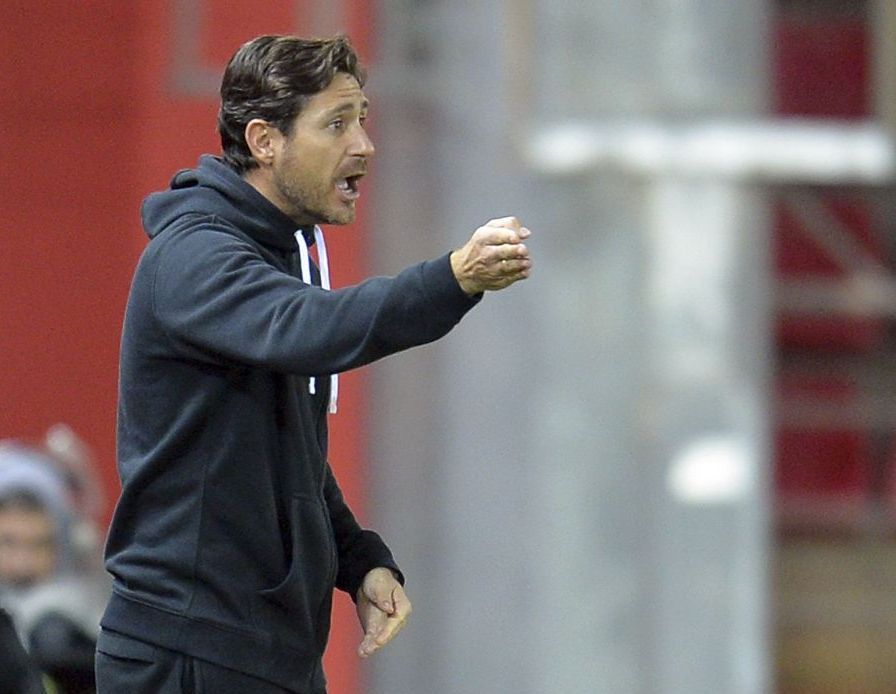 Víctor, durante el Numancia-Málaga.