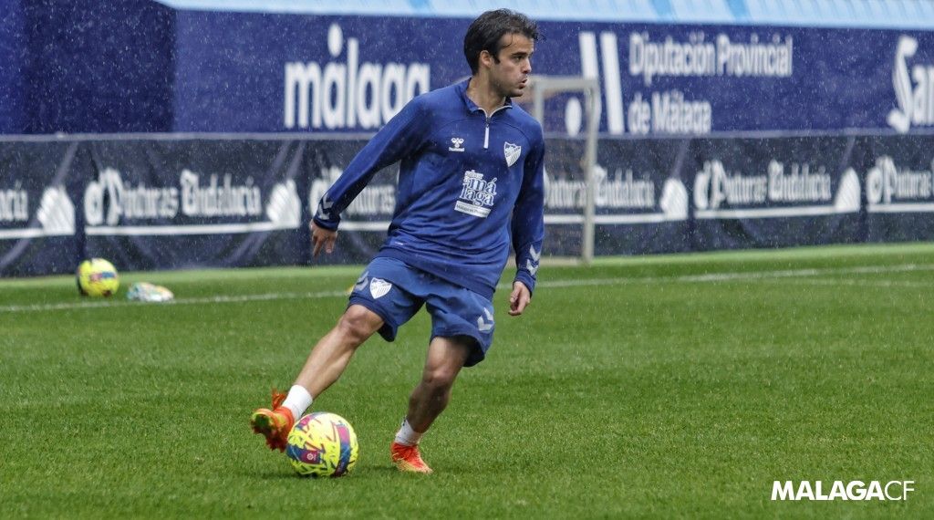 Paco, en un entrenamiento del primer equipo del Málaga.