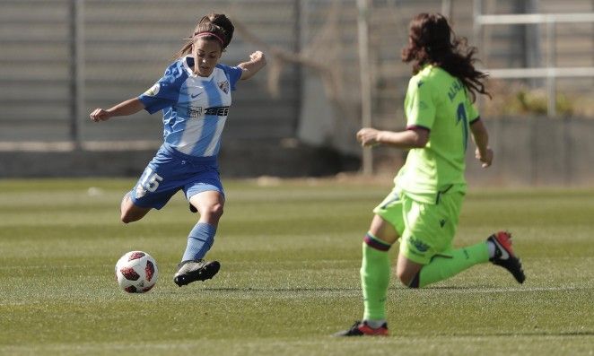 Ruth Acedo, en una acción del partido con el Levante.