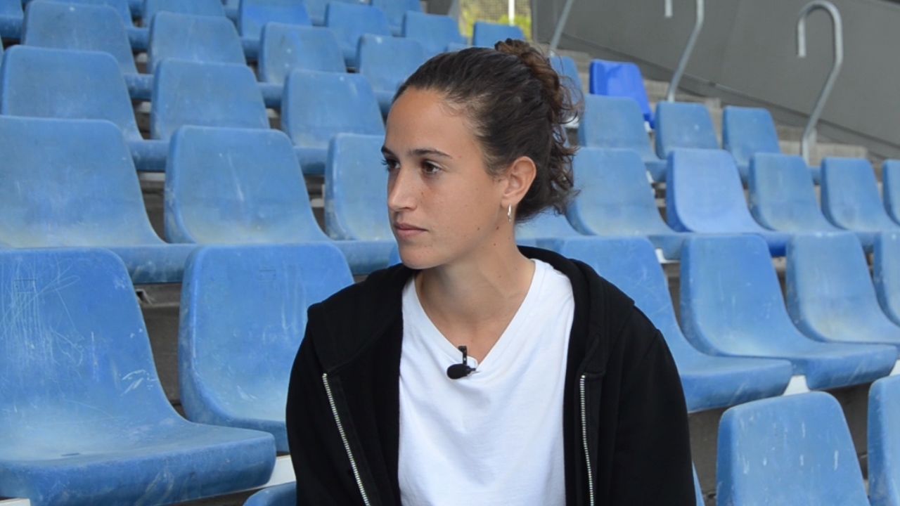  Sara Olaizola durante la entrevista con ElDesmarque.