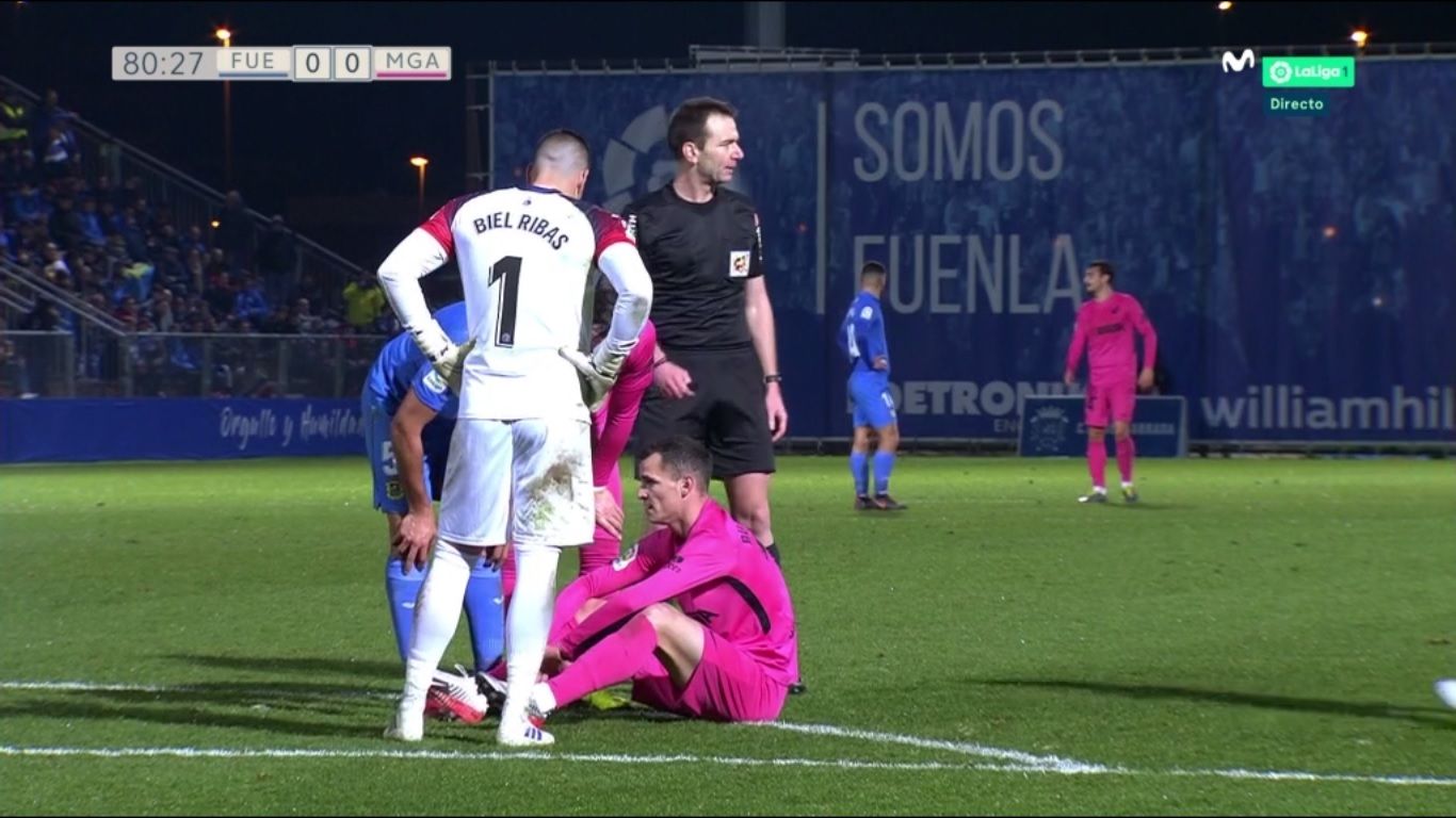 Sergio Buenacasa, tras lesionarse ante el Fuenlabrada (Captura: Movistar).