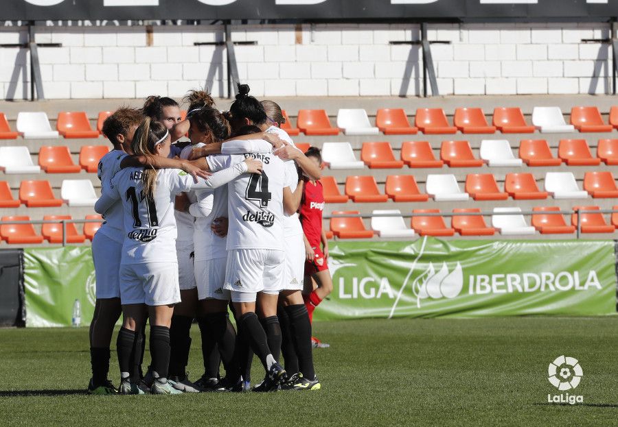  El Valencia Femenino se concentra antes de un partido de la Liga Iberdrola.