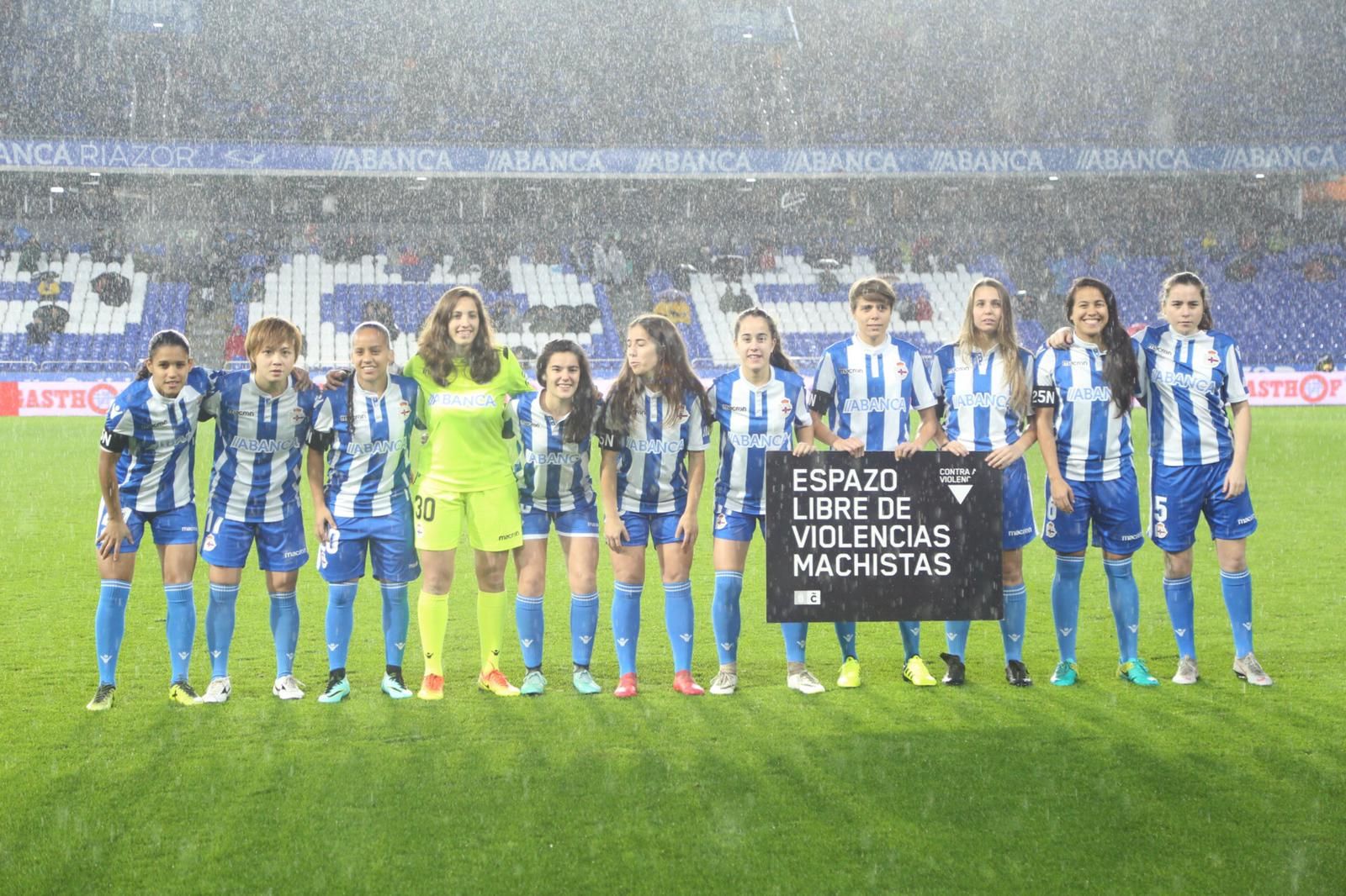 Jugadoras del Dépor ABANCA contra las violencias machistas.