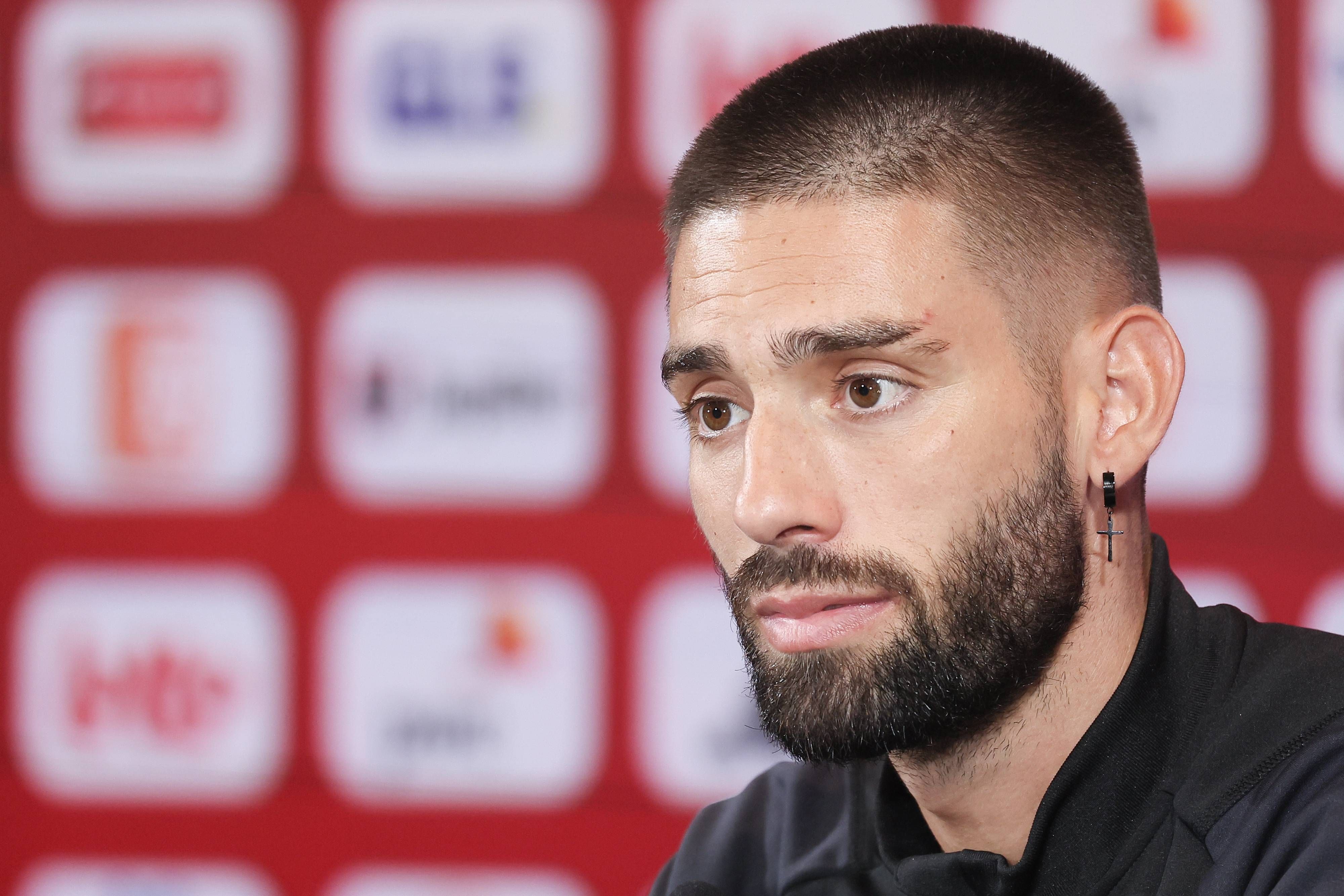 Yannick Carrasco, en una rueda de prensa con la selección de Bélgica (FOTO: Cordón Press).