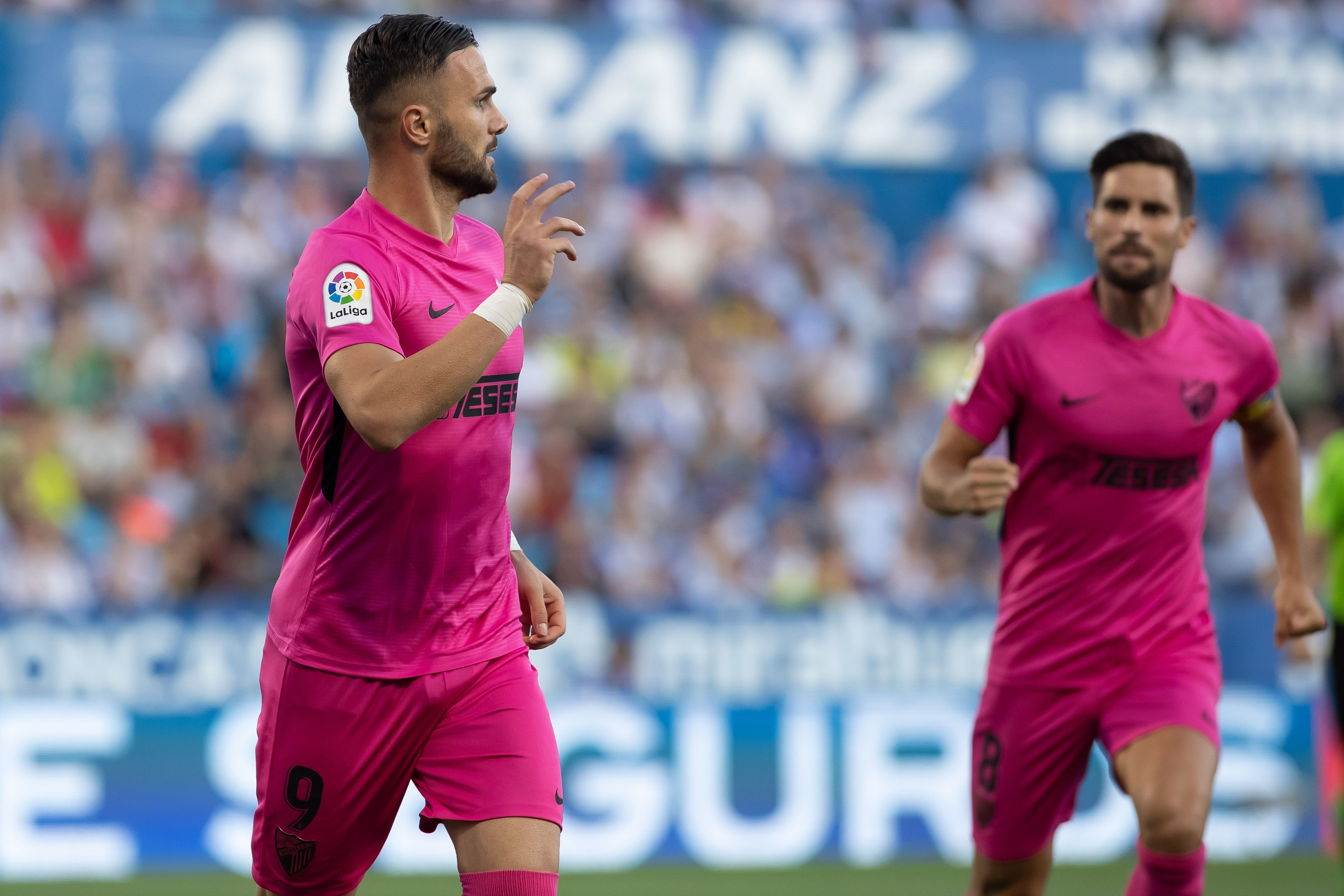 Sadiku, celebrando su gol en La Romareda