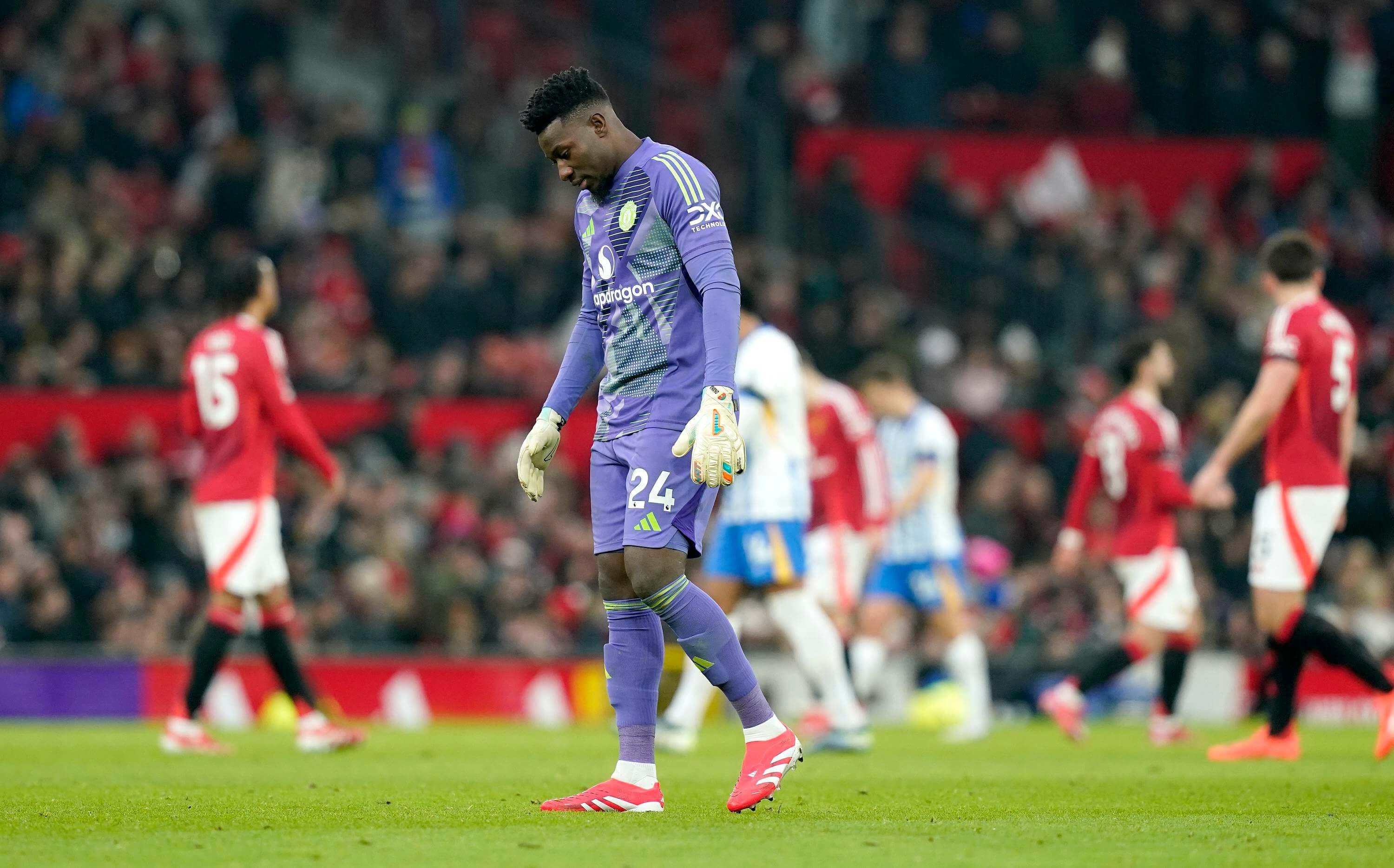  André Onana tras su error ante el Brighton.
