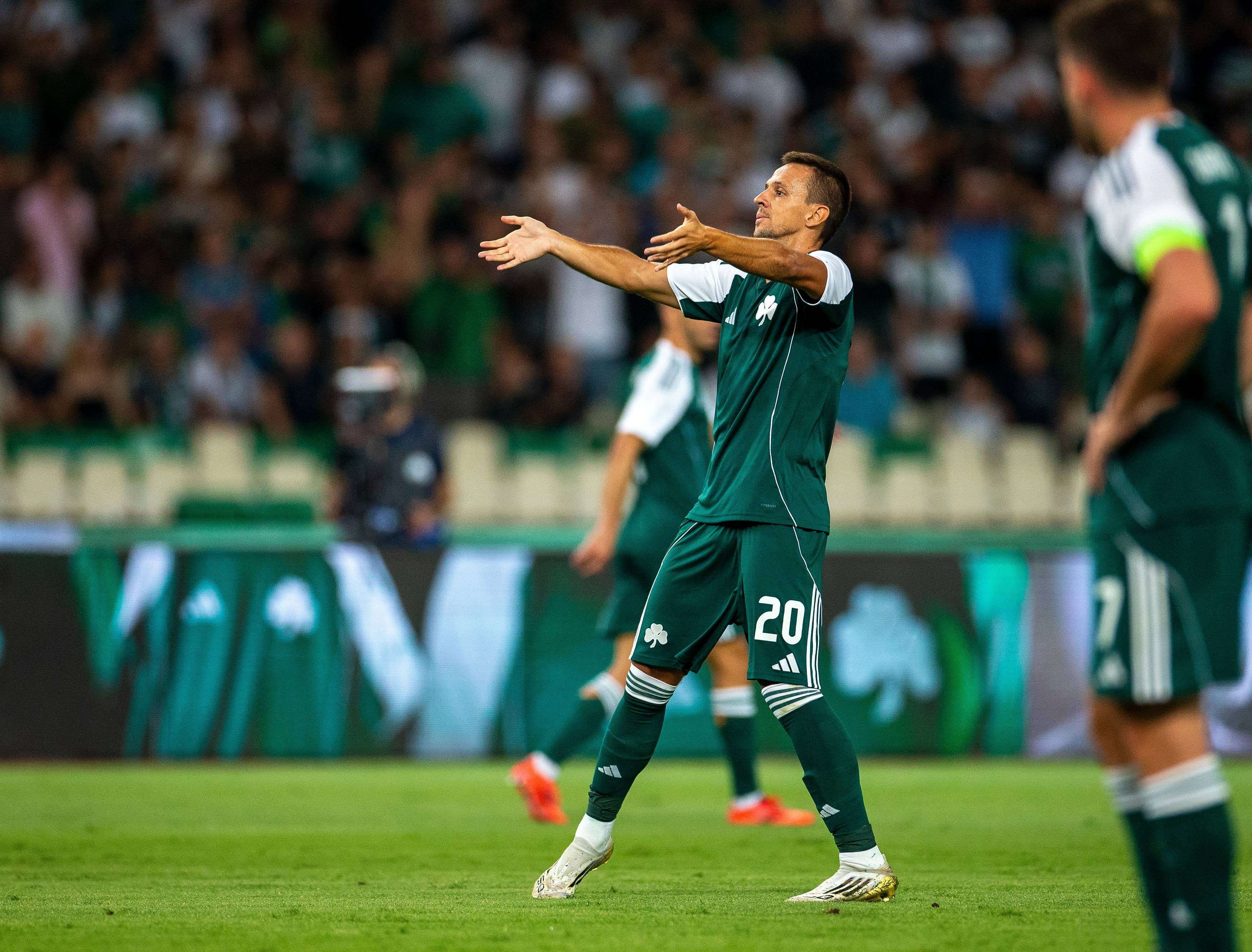 Nemanja Maksimovic durante un encuentro. (Foto: Cordon Press)