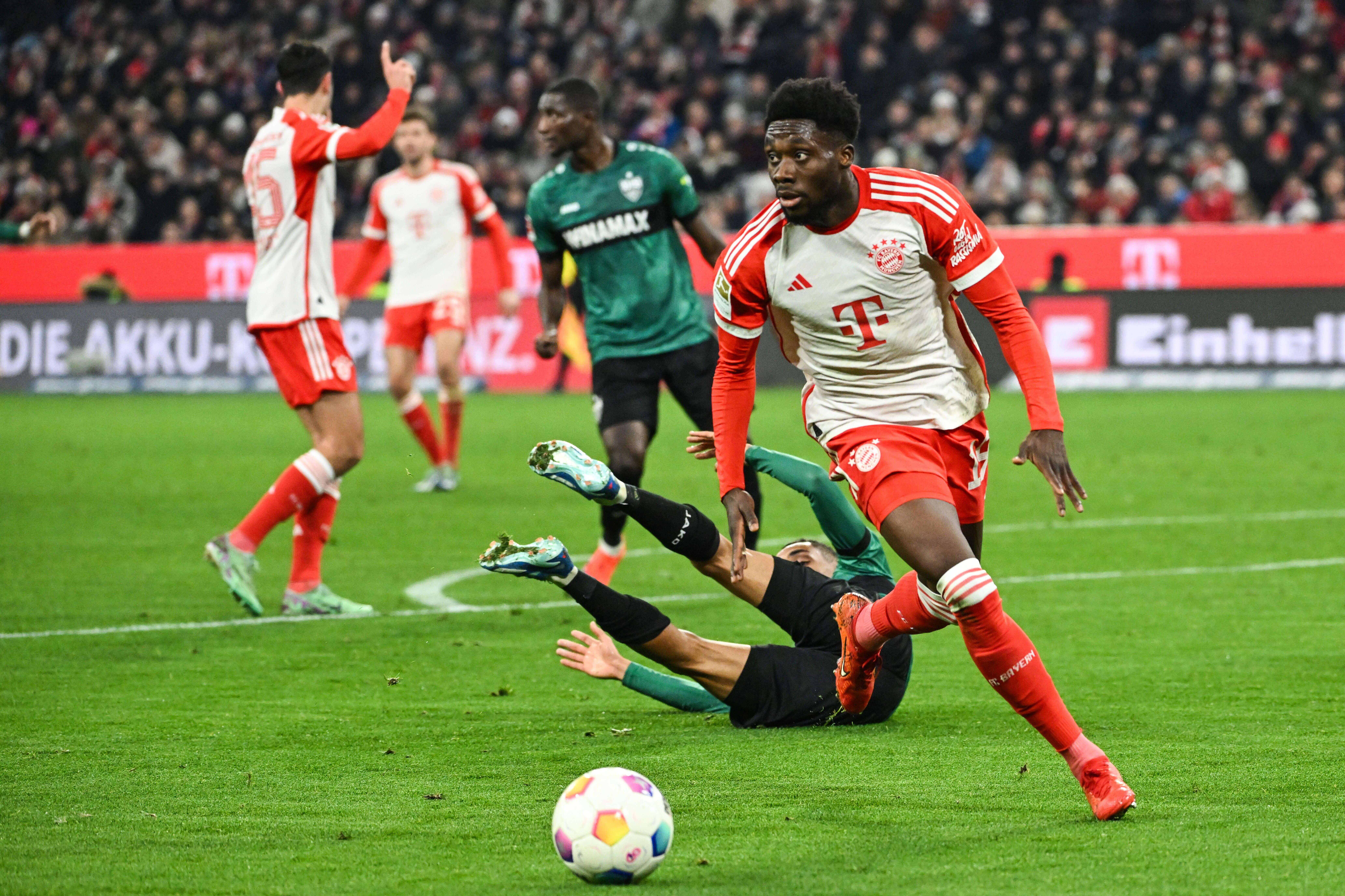 Alphonso Davies, en un partido con el Bayern (Foto: Cordon Press).