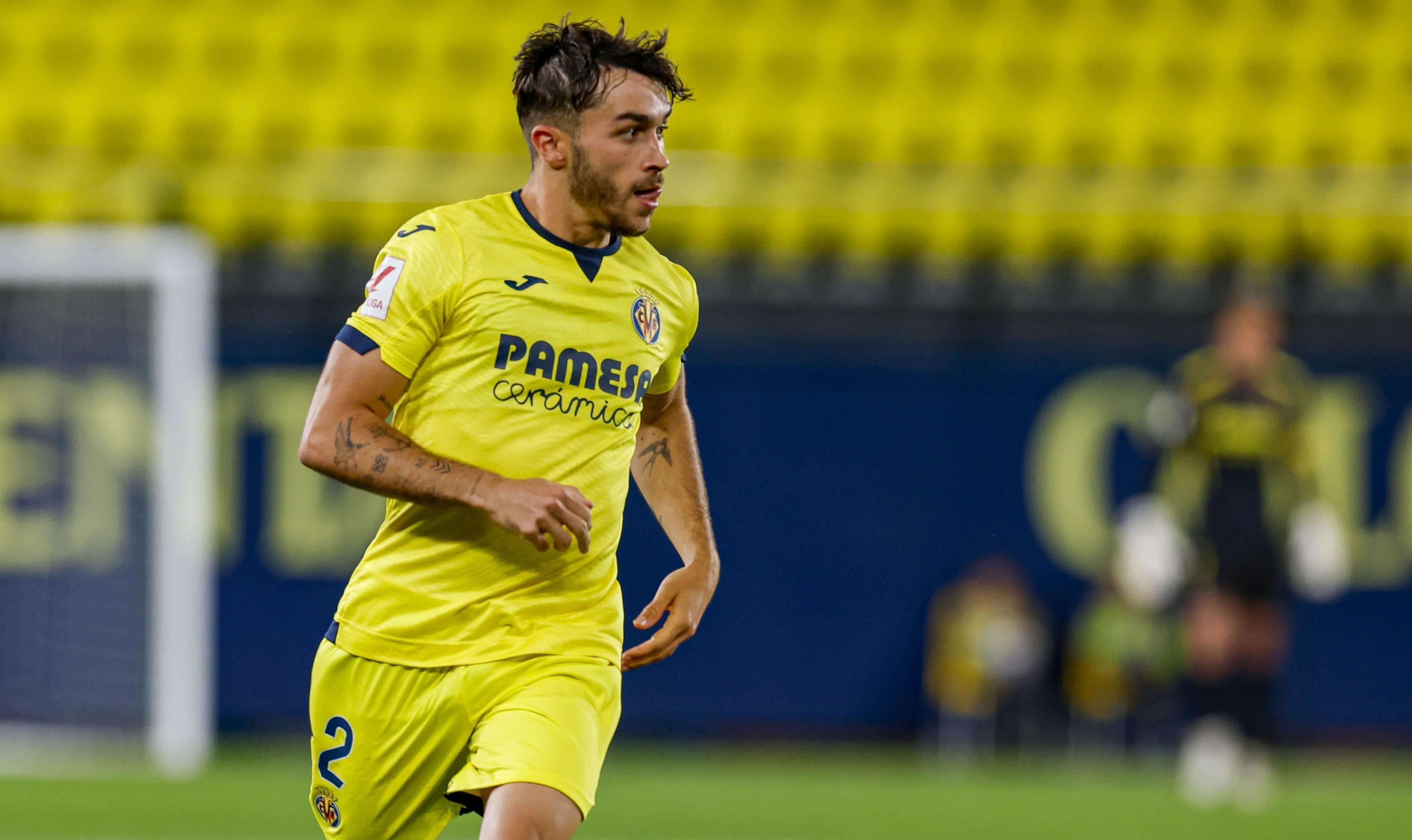 Adrià Altimira, con el Villarreal B.