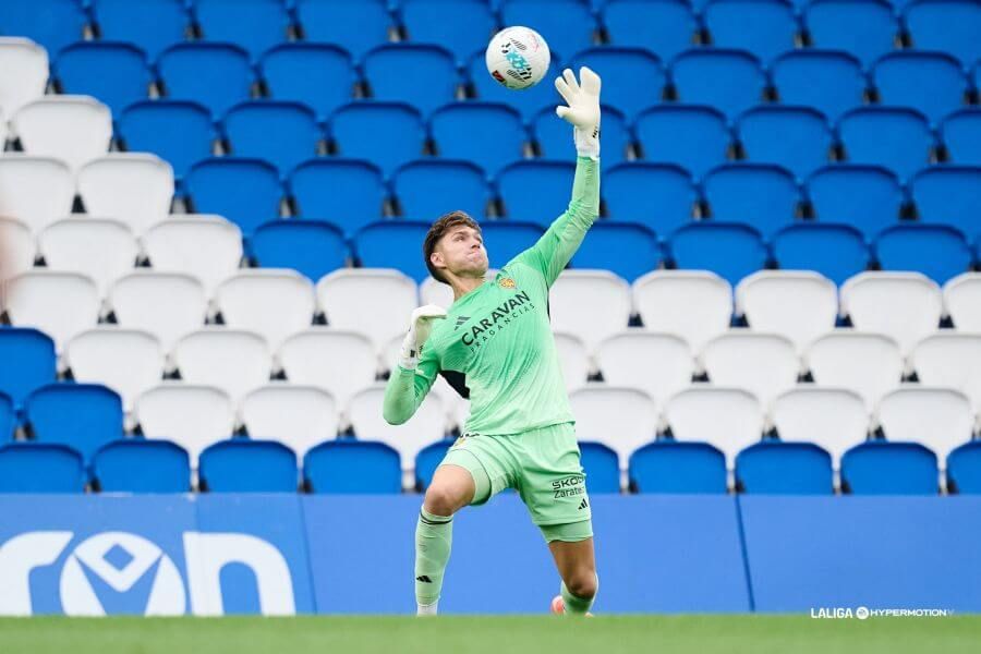  Adrián Rodríguez, portero del Real Zaragoza.