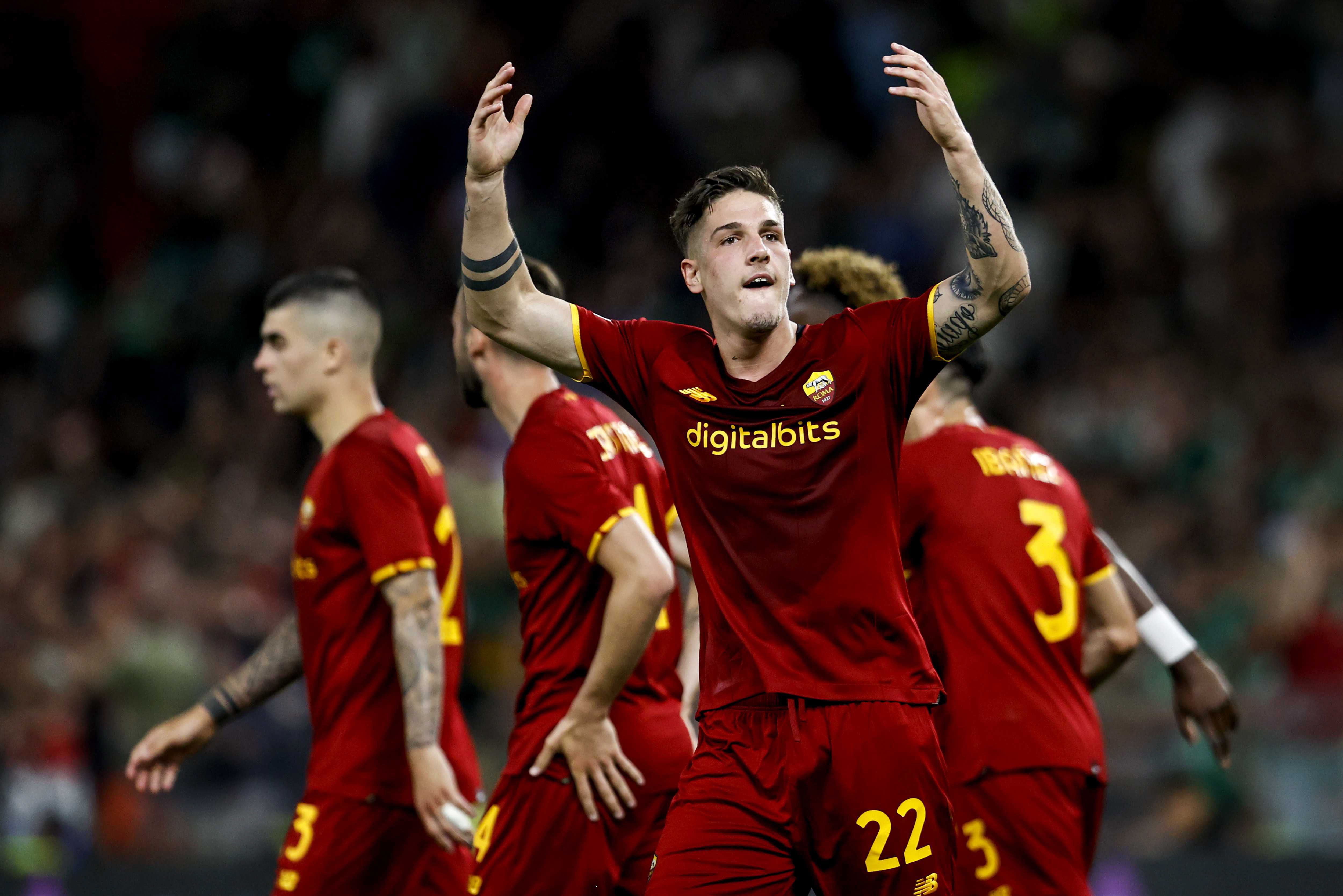 Zaniolo celebra el gol de la Roma ante el Feyenoord (Foto: EFE).