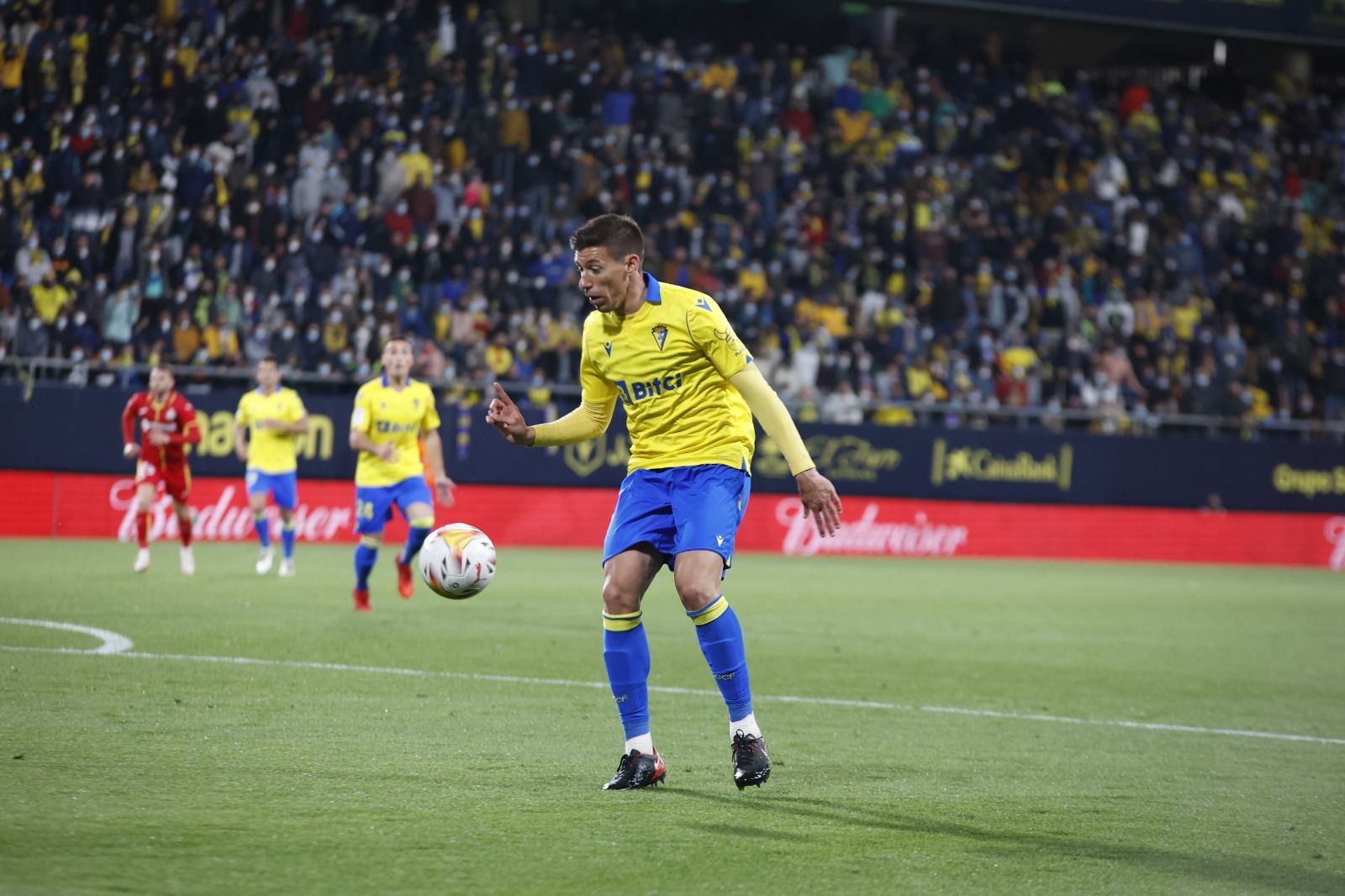 Rubén Alcaráz en el duelo ante el Getafe. (Foto: Cristo García)