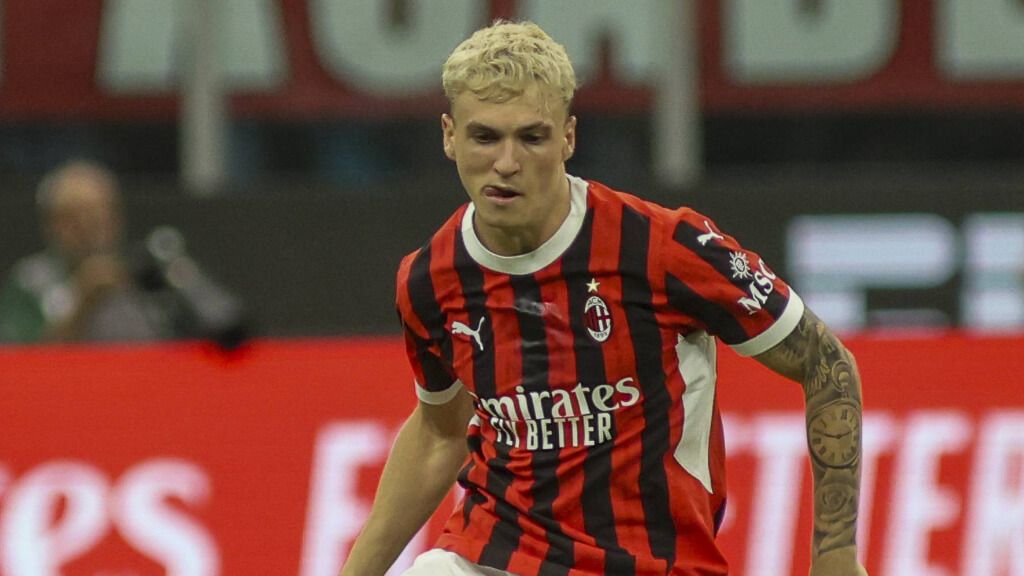  Álex Jiménez durante un partido con el AC Milán (Fuente: Cordon Press)