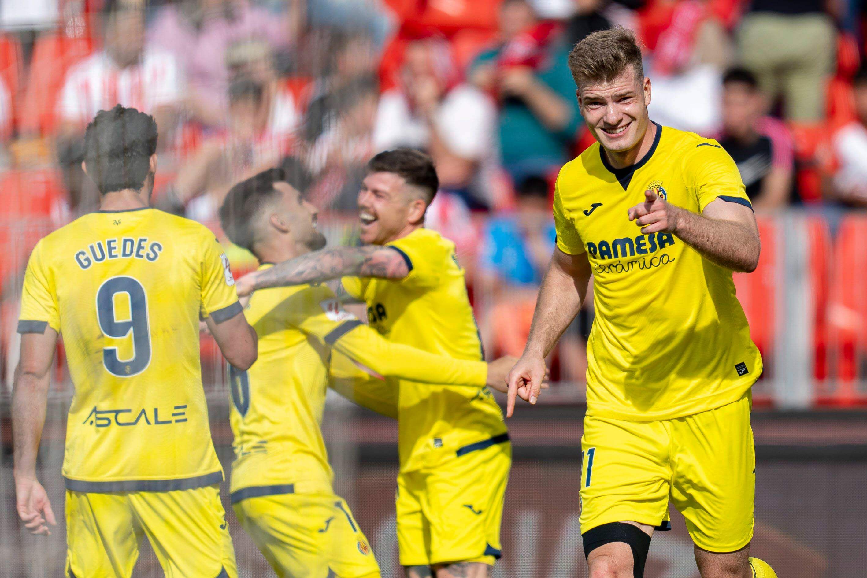  Alexander Sorloth celebra su gol en el Almería-Villarreal (foto: Cordon Press).