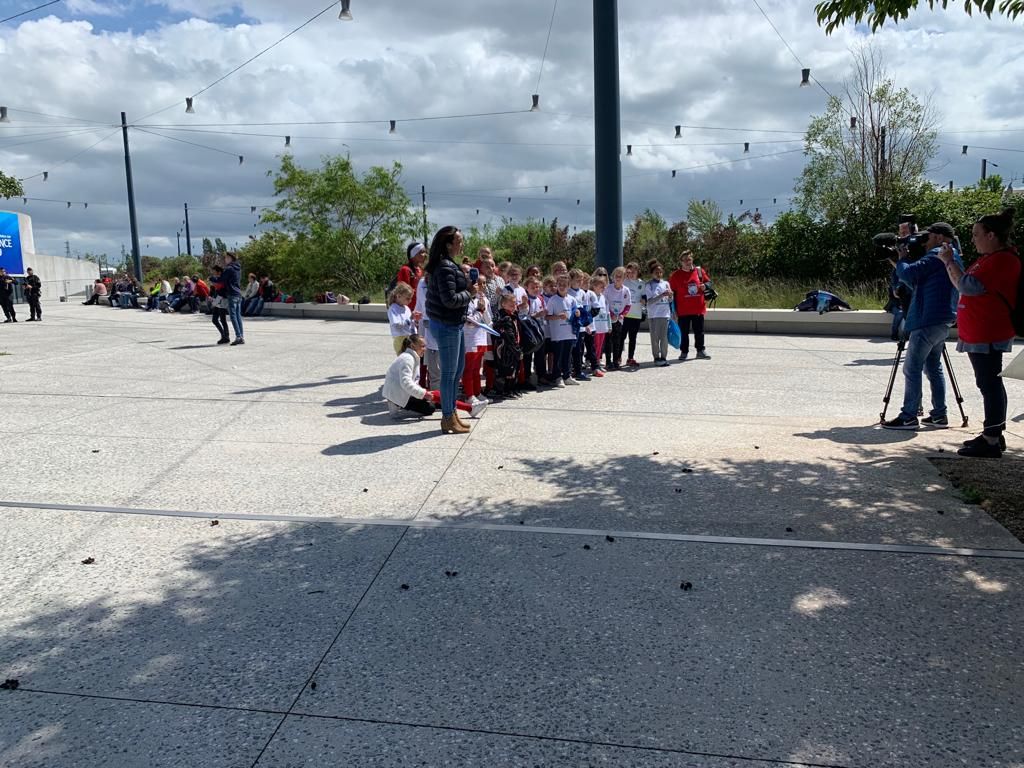  Alrededores del estadio de Océane.