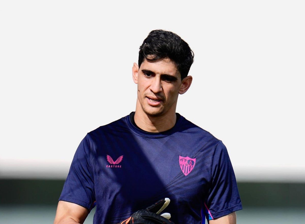 Bono, en un entrenamiento del Sevilla (Foto: SFC).