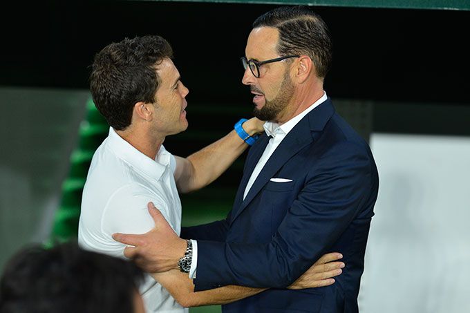  Bordalás y Rubi, antes del partido.