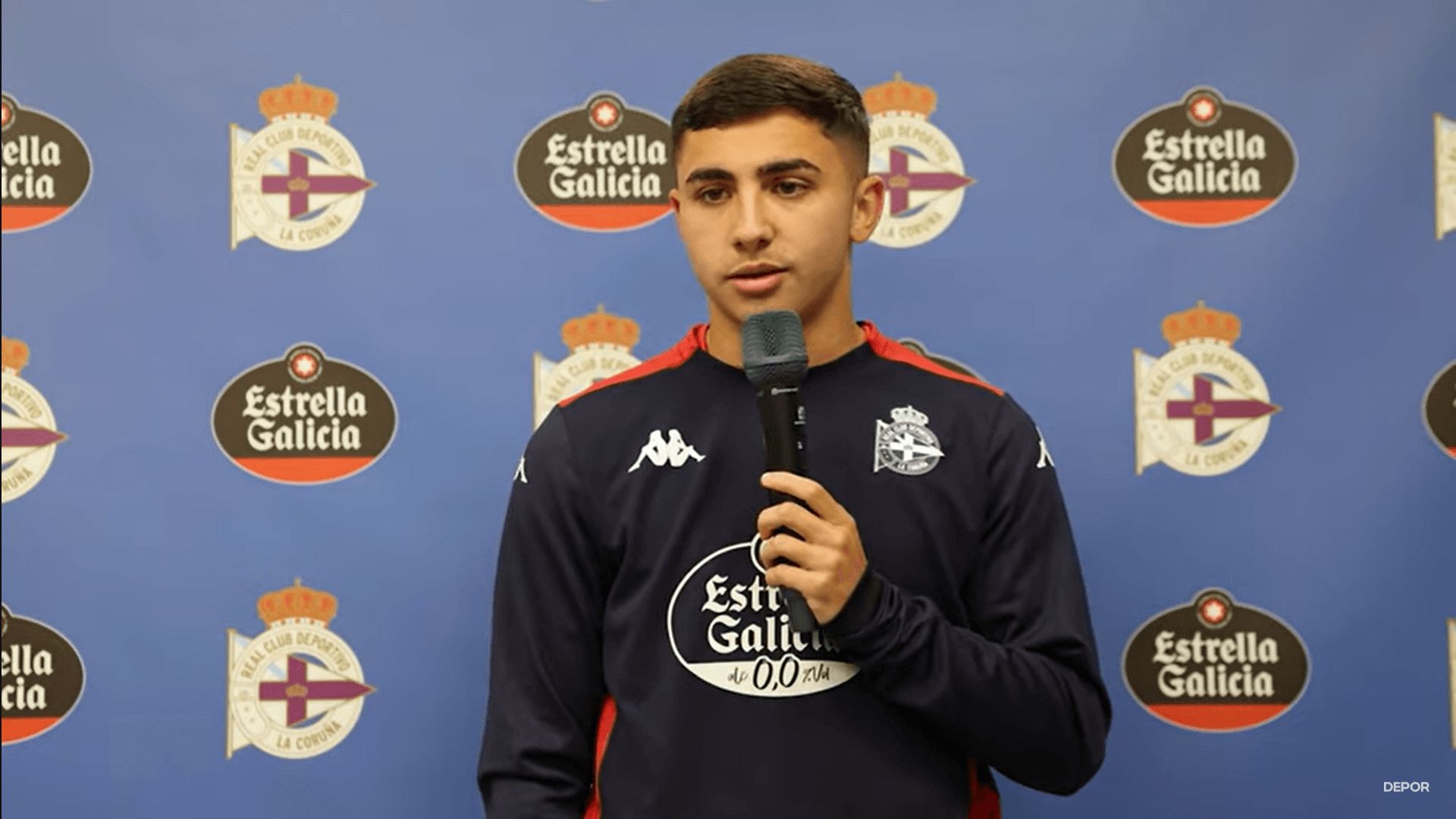 Yeremay Hernández, ante los medios de comunicación.