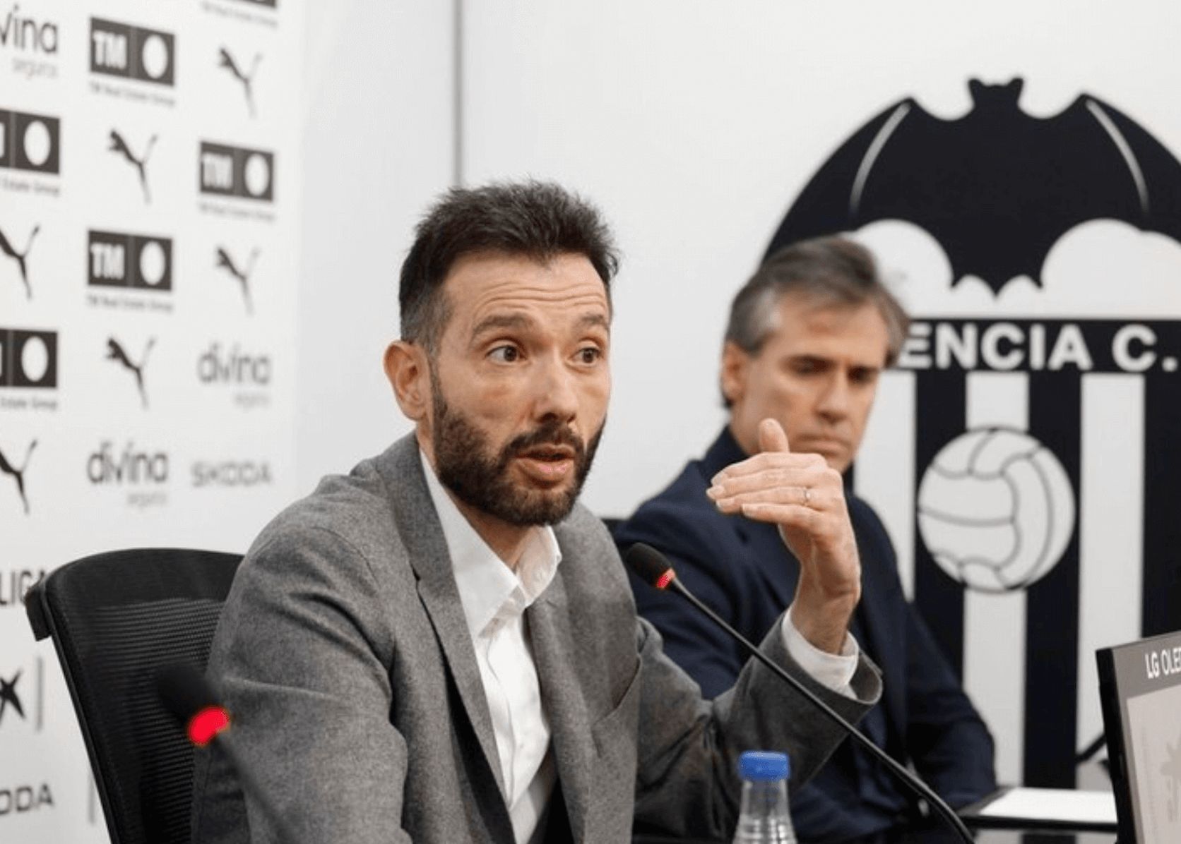  Carlos Corberán y Miguel Ángel Corona hablan de los fichajes