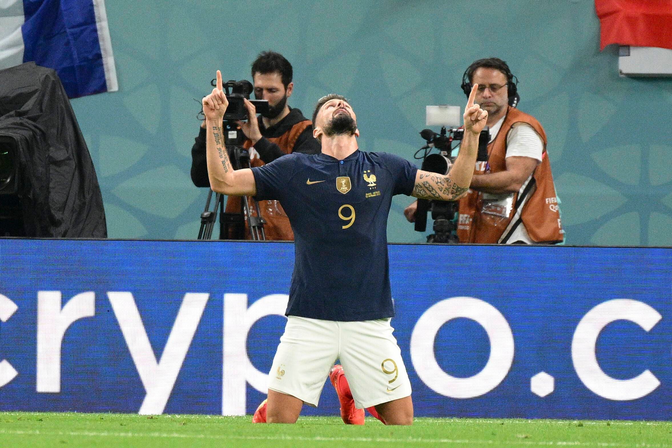 Giroud celebra uno de sus goles en el Francia-Australia de Qatar (FOTO: Cordón Press).
