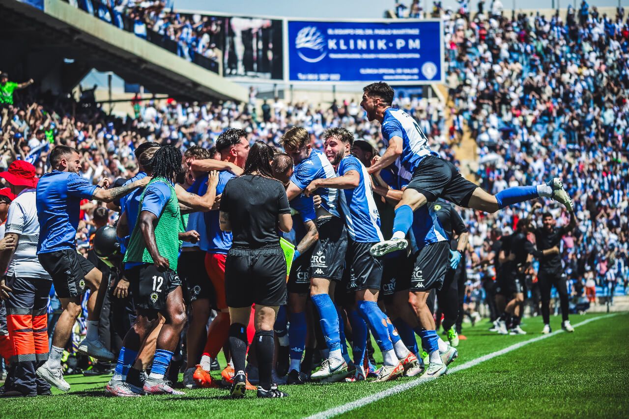  Celebración del Hércules tras ascender a Primera RFEF.