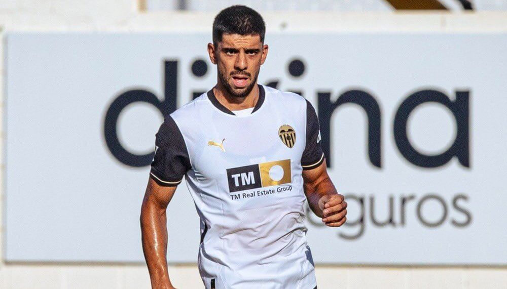 Cenk Ozkaçar, en un partido.