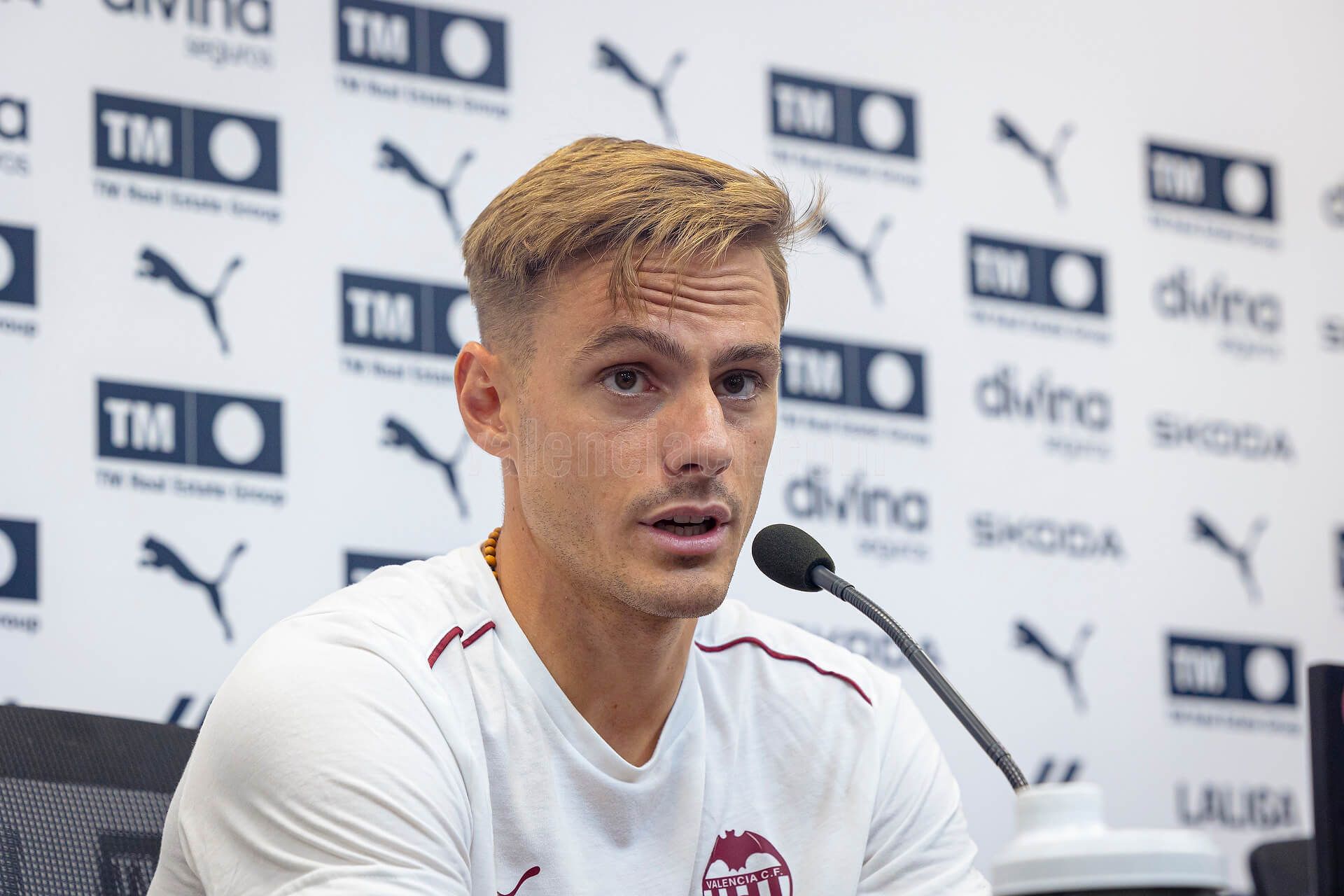  Dani Gómez, en su presentación.