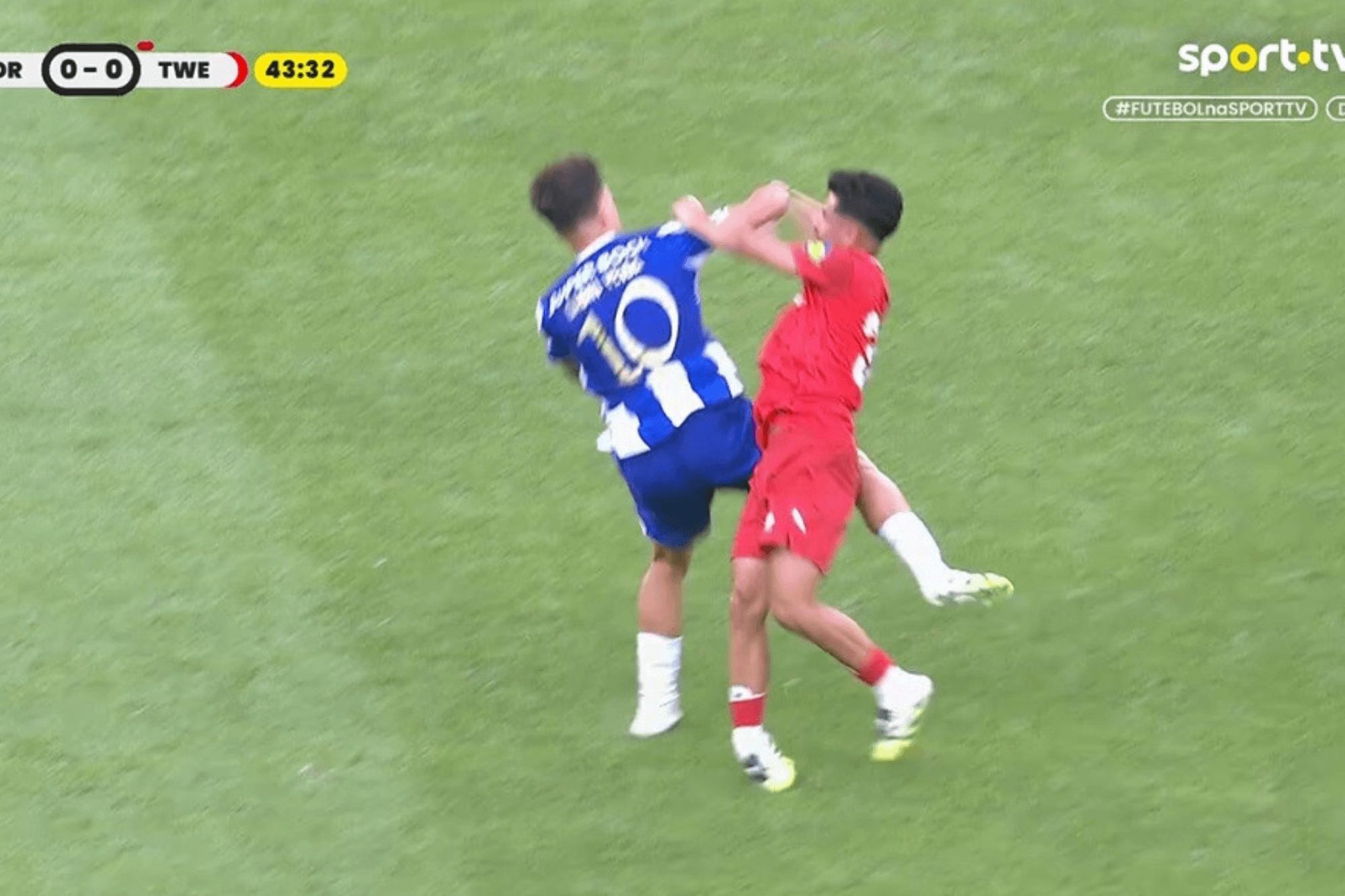  Tangana entre Gabri Veiga y Naci Ünüvar.