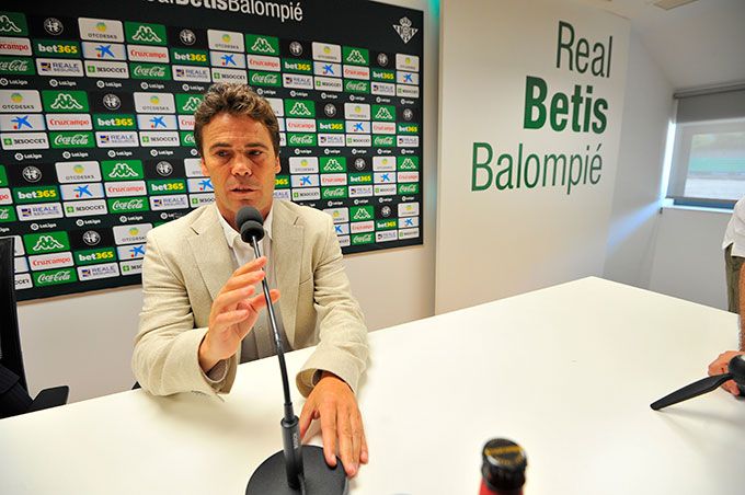 Rubi, en su presentación con el Betis.