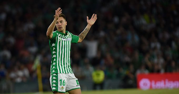  Loren se lamenta en el Betis-Éibar.