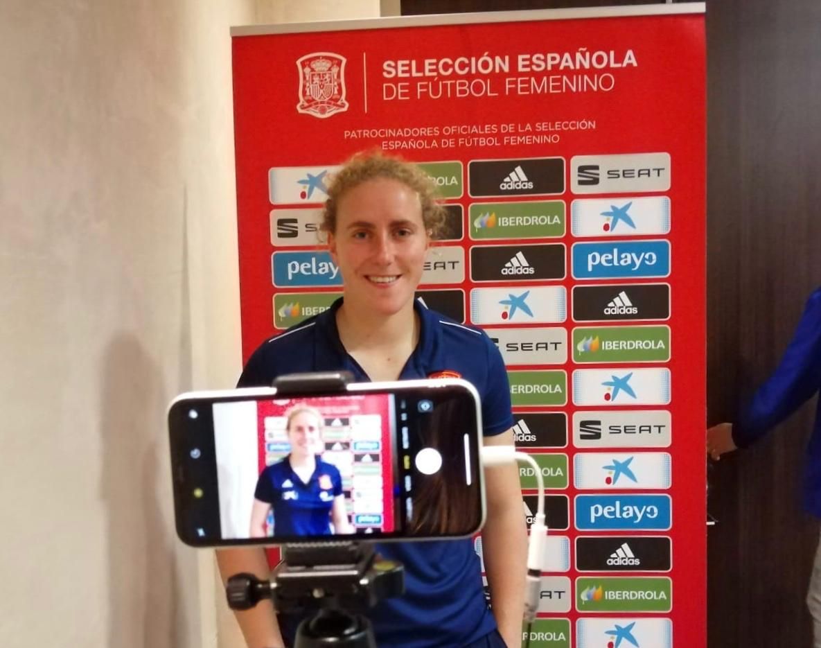 Entrevista a Sun Quiñones en 'ElDesmarque'.