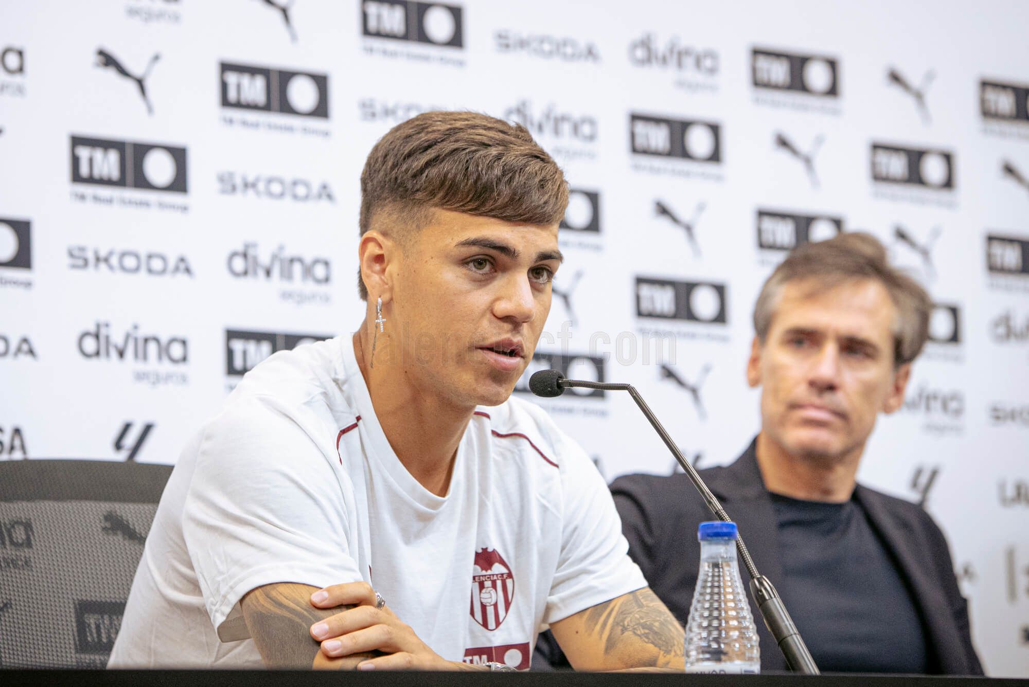  Enzo Barrenechea, en rueda de prensa.