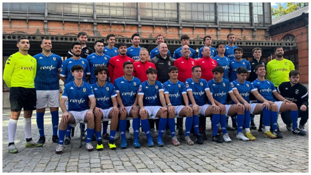 Plantilla de la Ferro, equipo histórico madrileño que ayudará a resurgir Míchel (foto: Ferro).